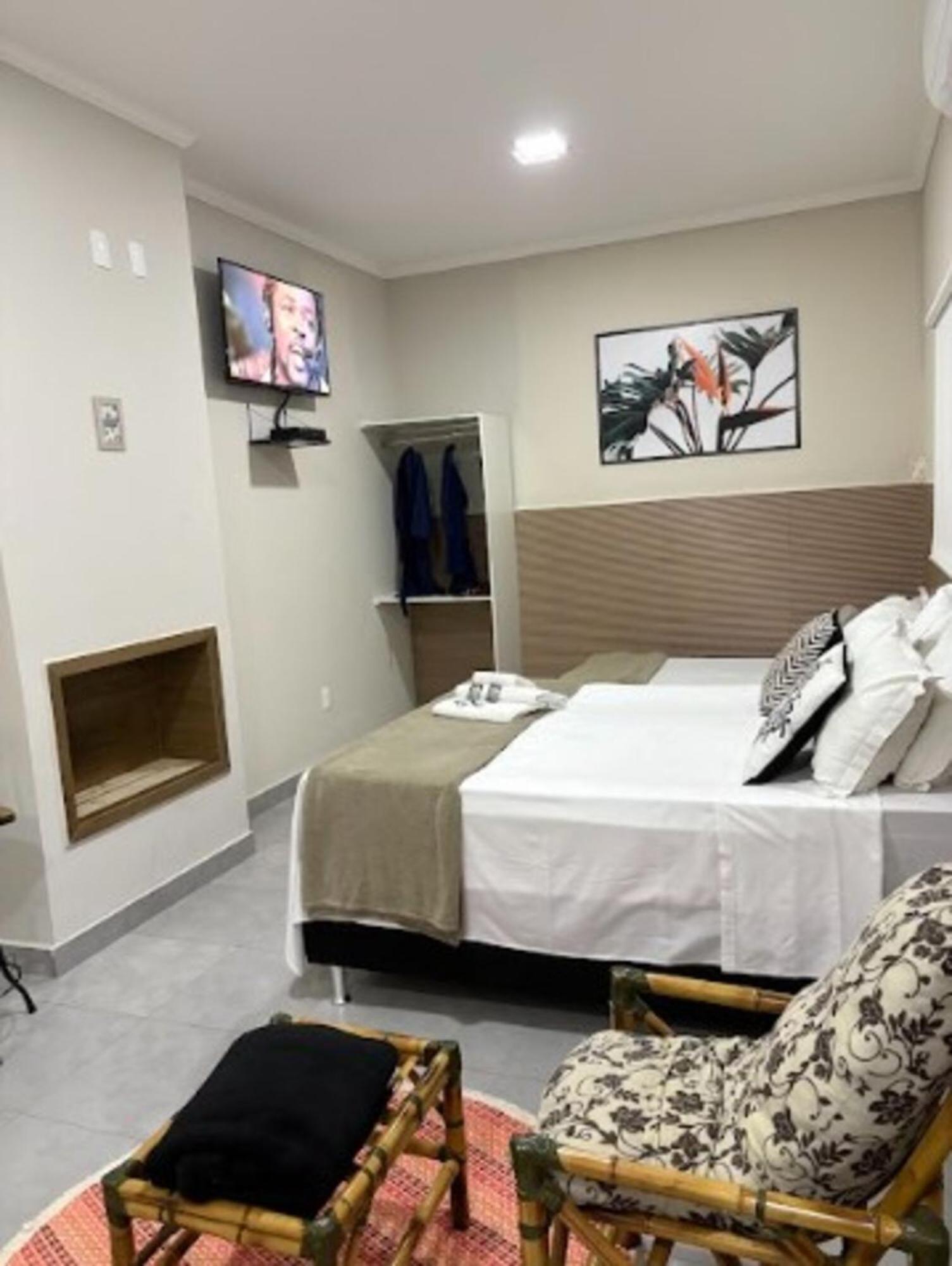 Suite with External Spa Bath