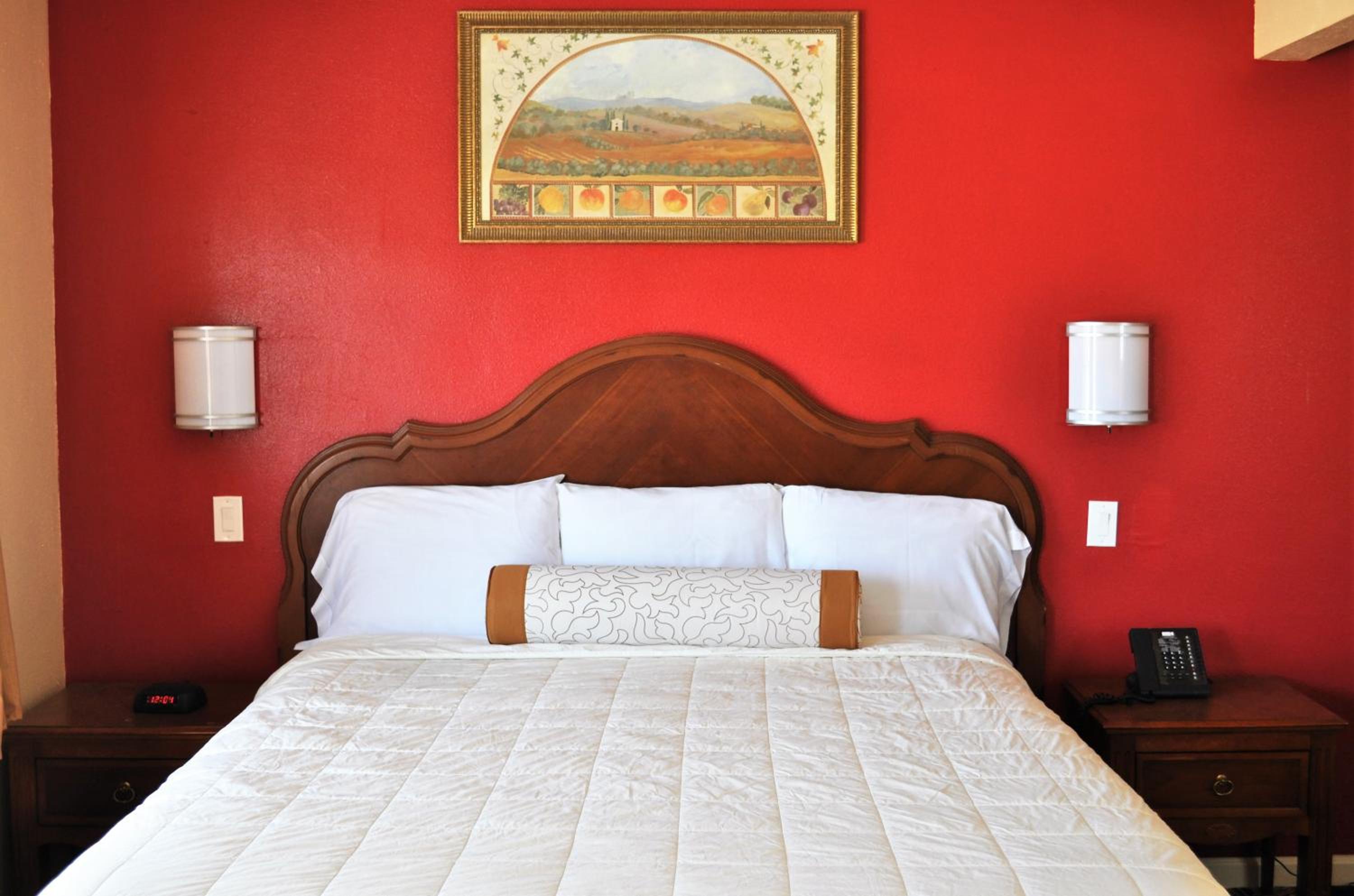 Deluxe King Room photo 3