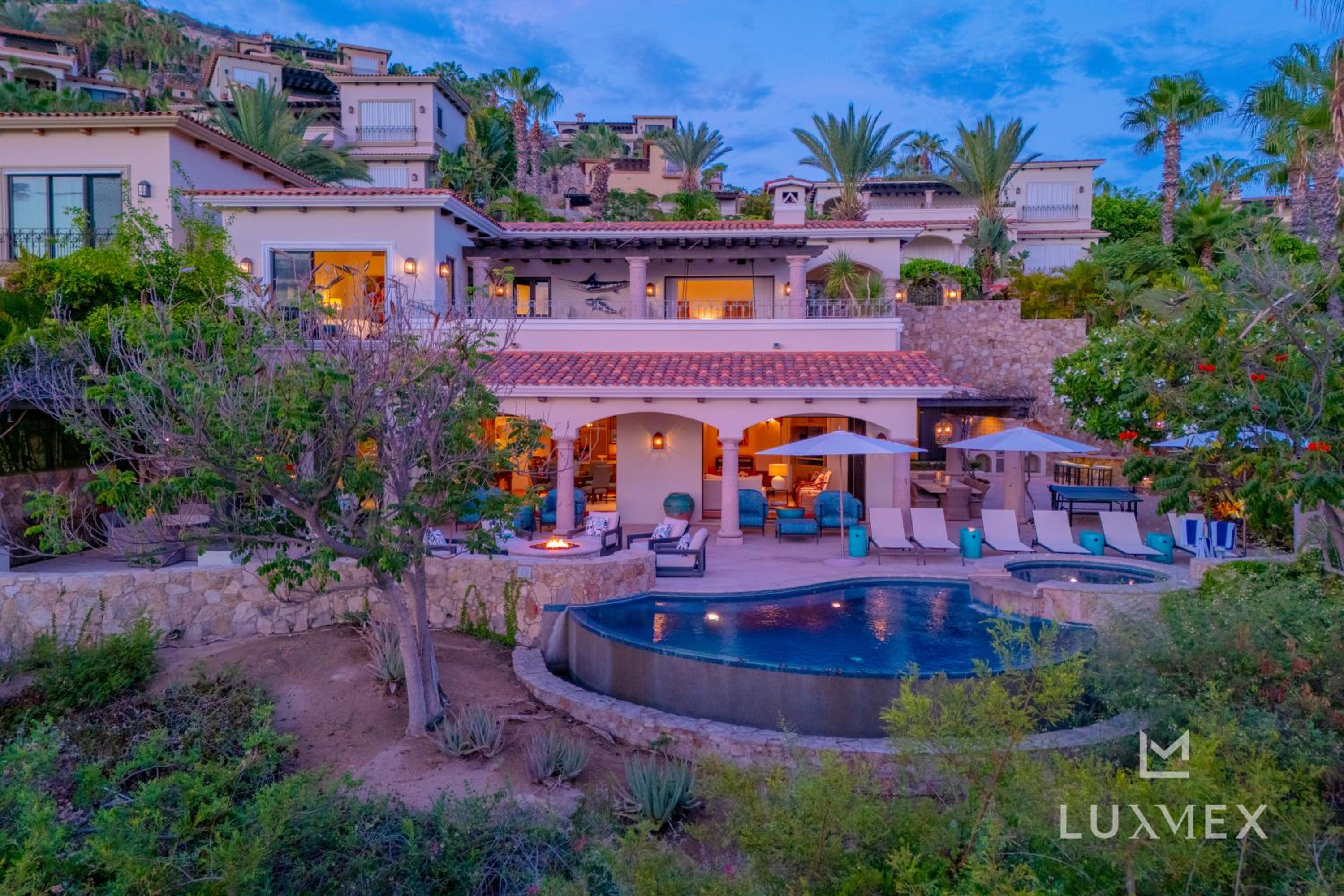 Deluxe Villa photo 1