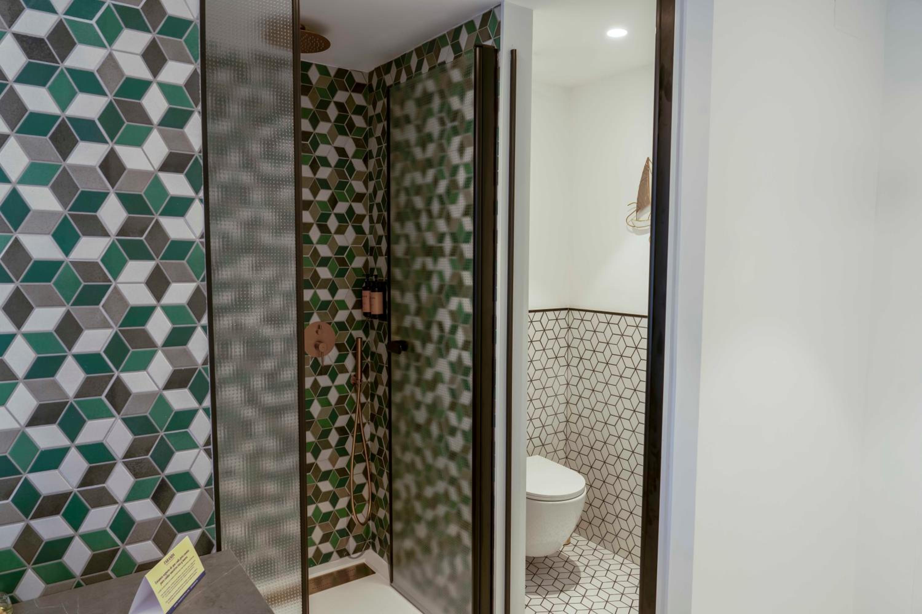 King Room - Non-Smoking - Photo 1