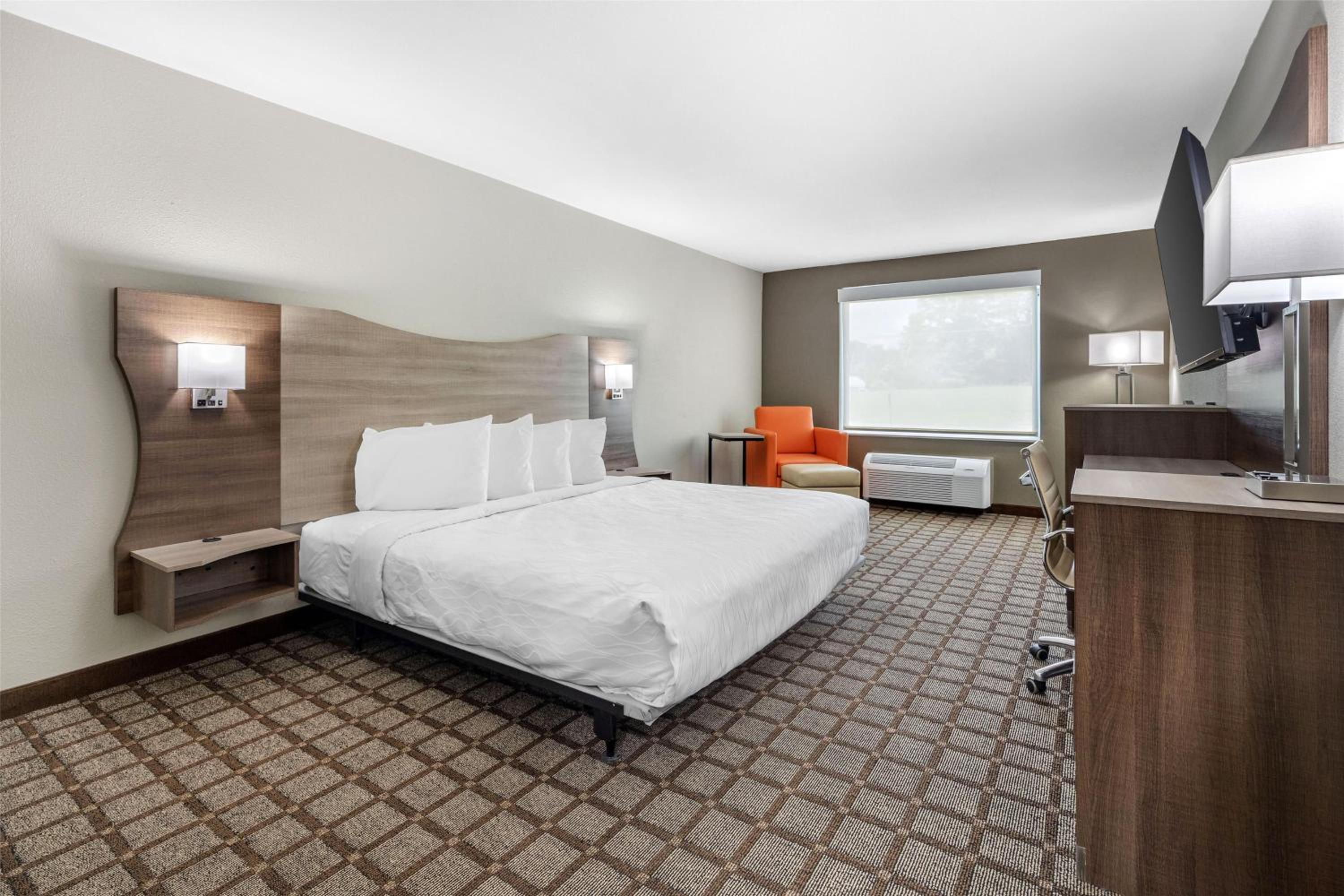 King Room with Roll-in Shower - Disability Access/Non-Smoking photo 2