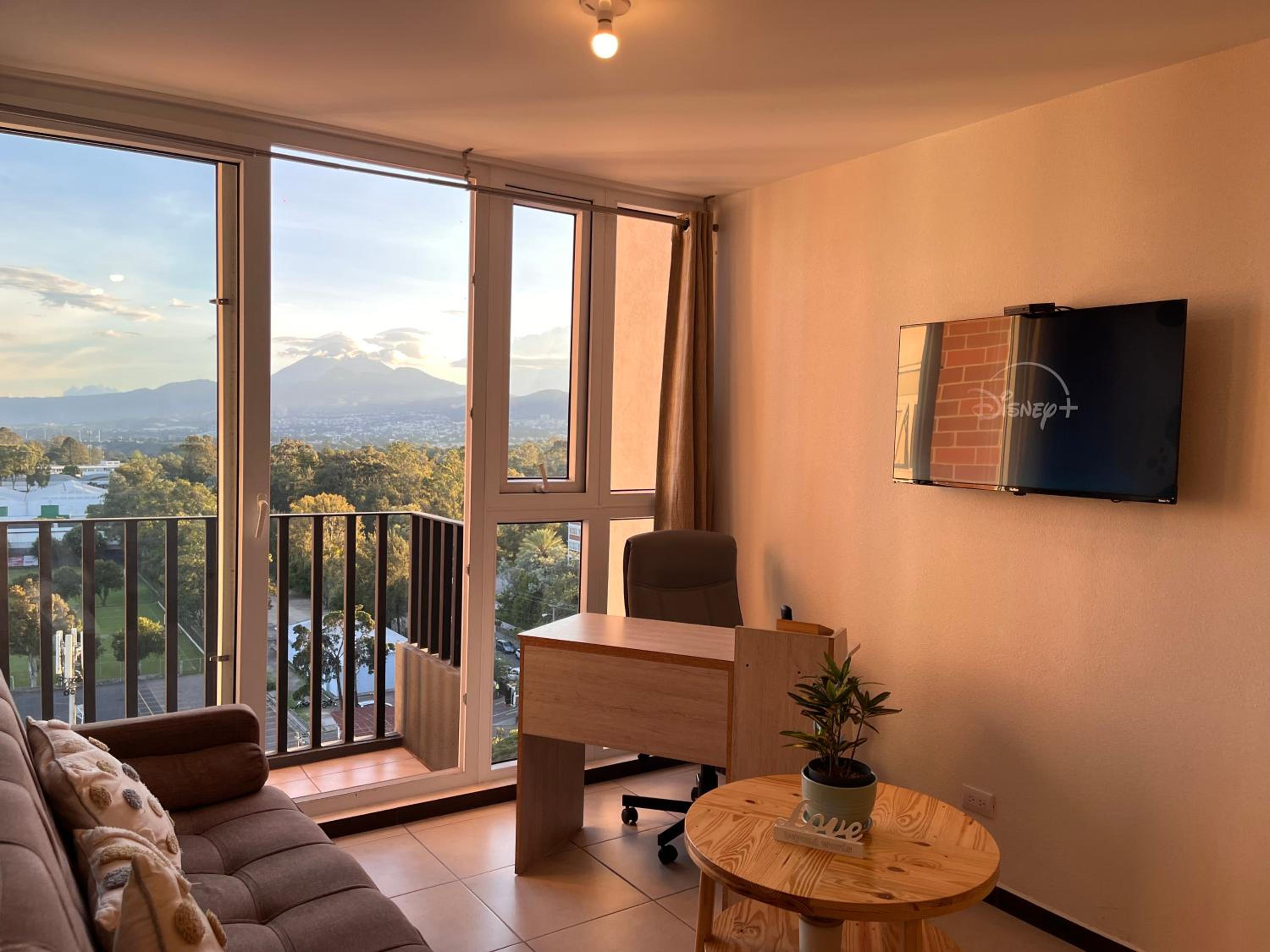 Three-Bedroom Apartment - High Floor photo 2