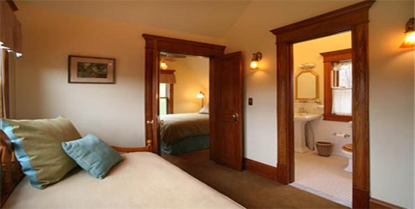 Queen Suite photo 1