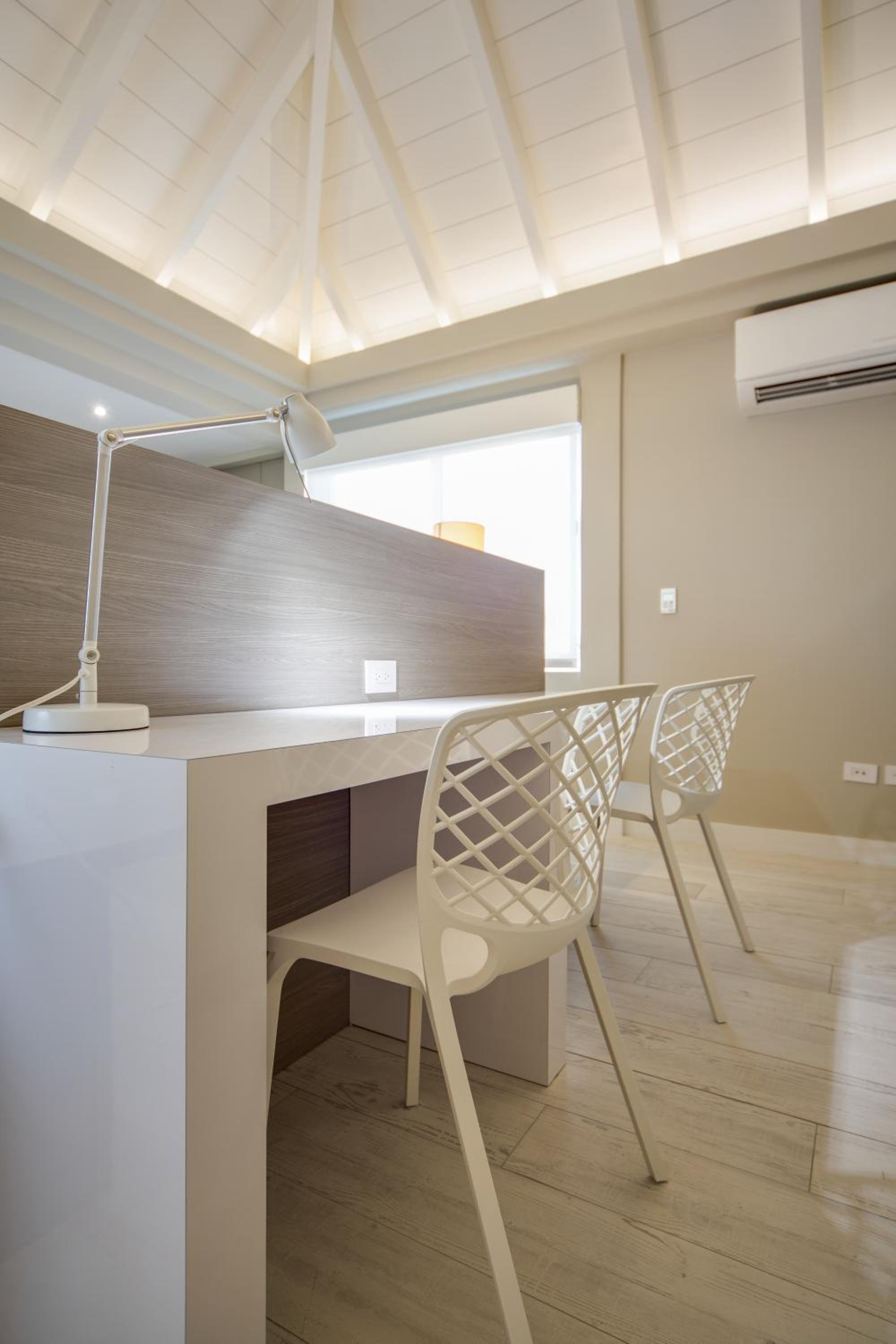 Junior King Suite