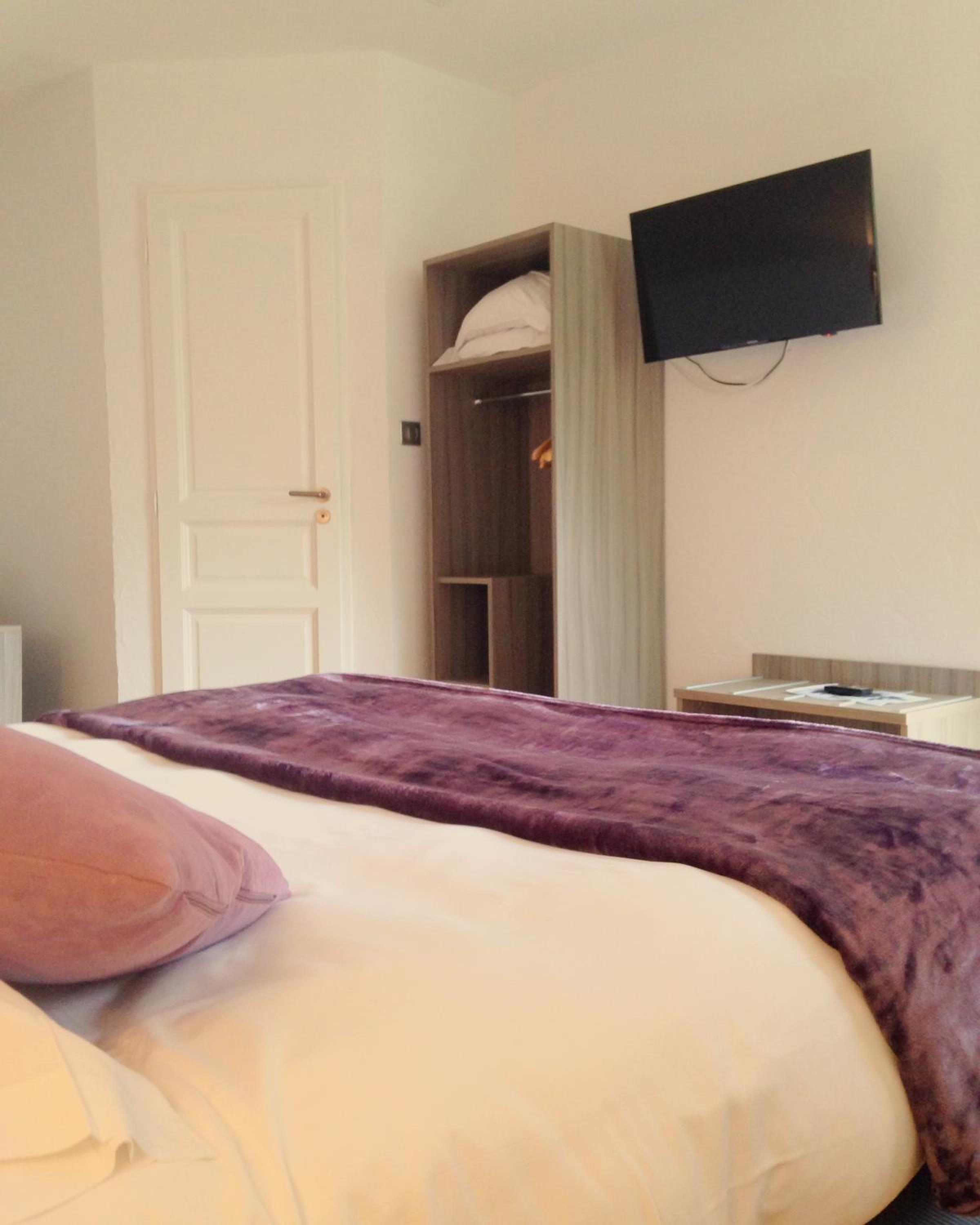 Superior Quadruple Room - Photo 6