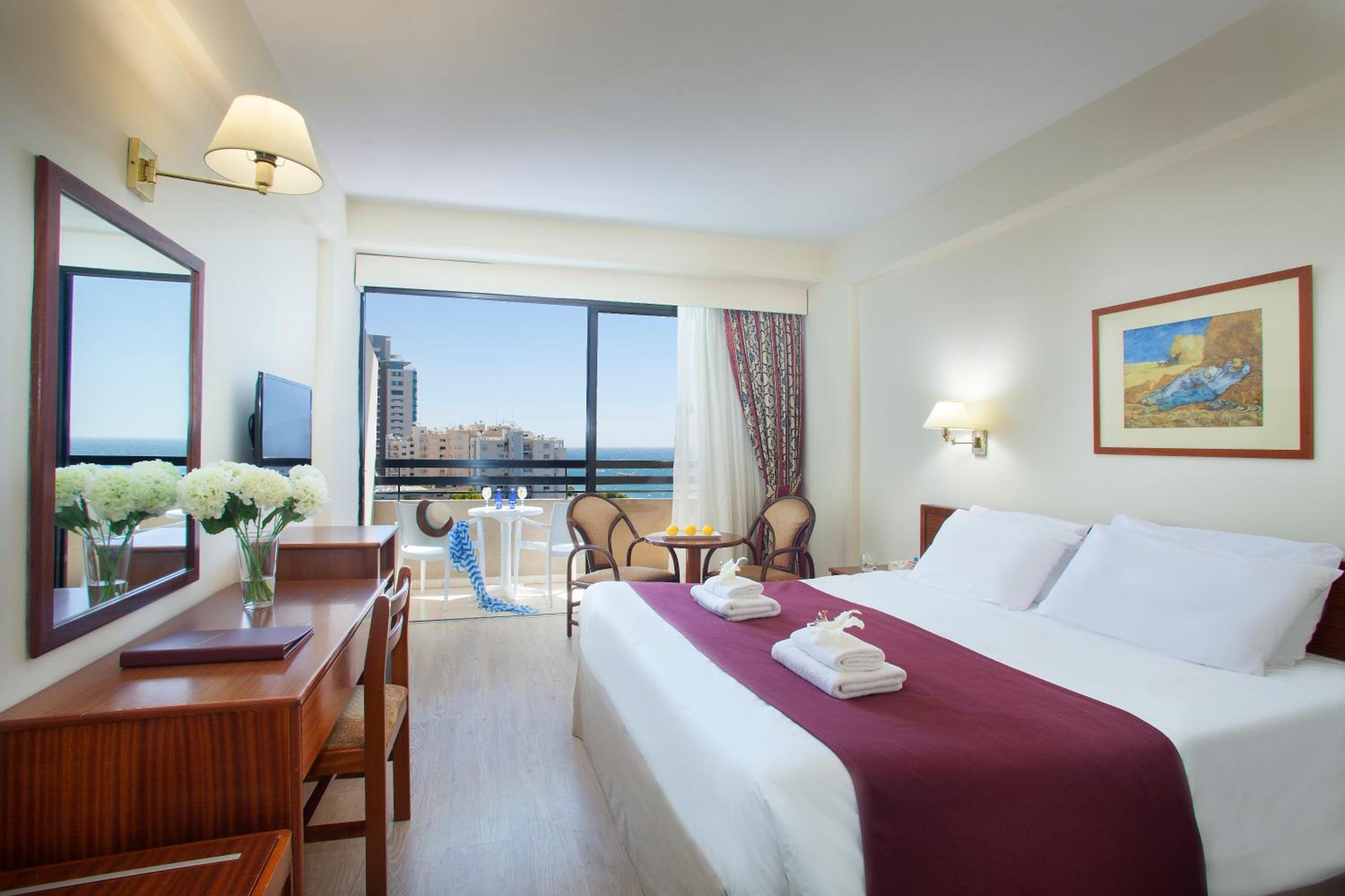 Standard Double/Twin Room with Inland View photo 2