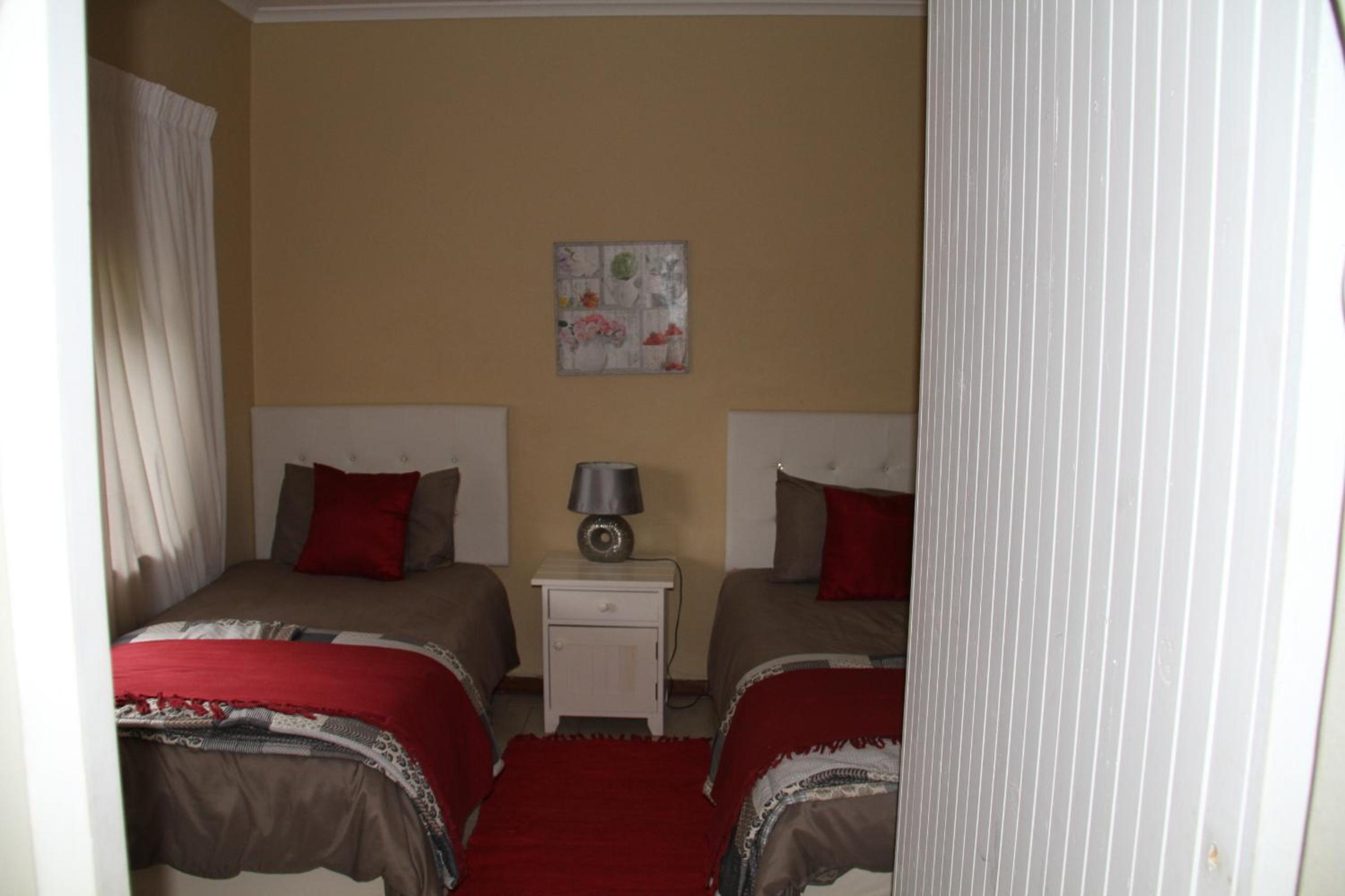 Family Room with Private Bathroom photo 1