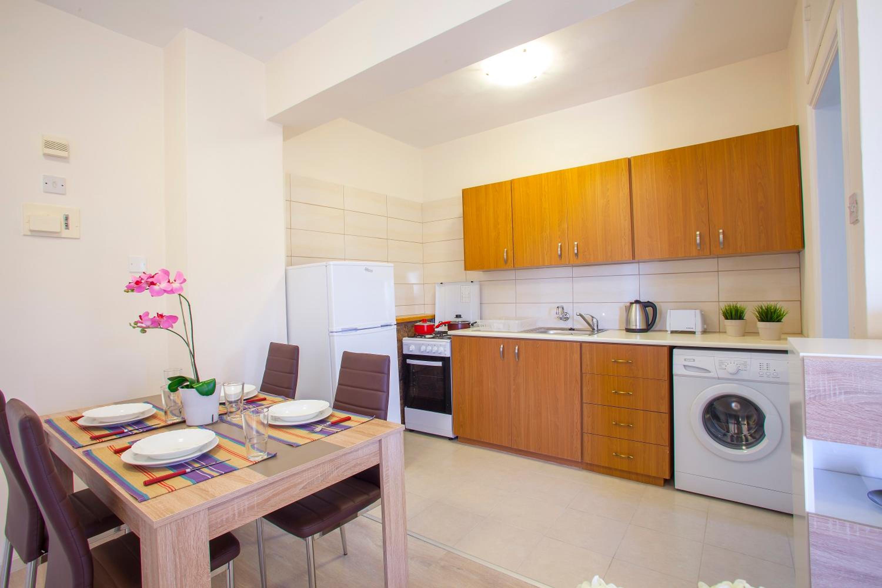 Prime One Bedroom Apartment D322 photo 2
