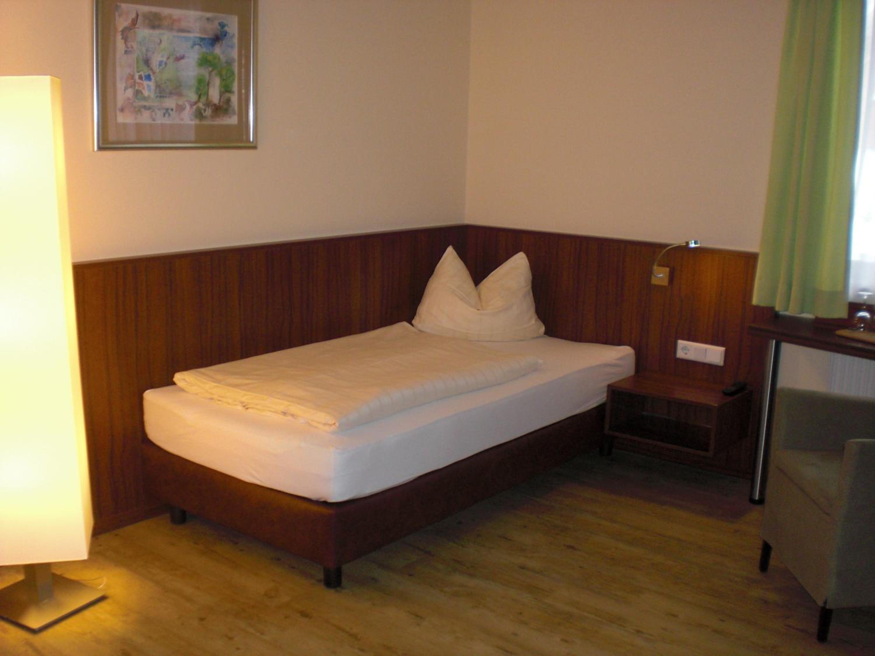 Single Room photo 3