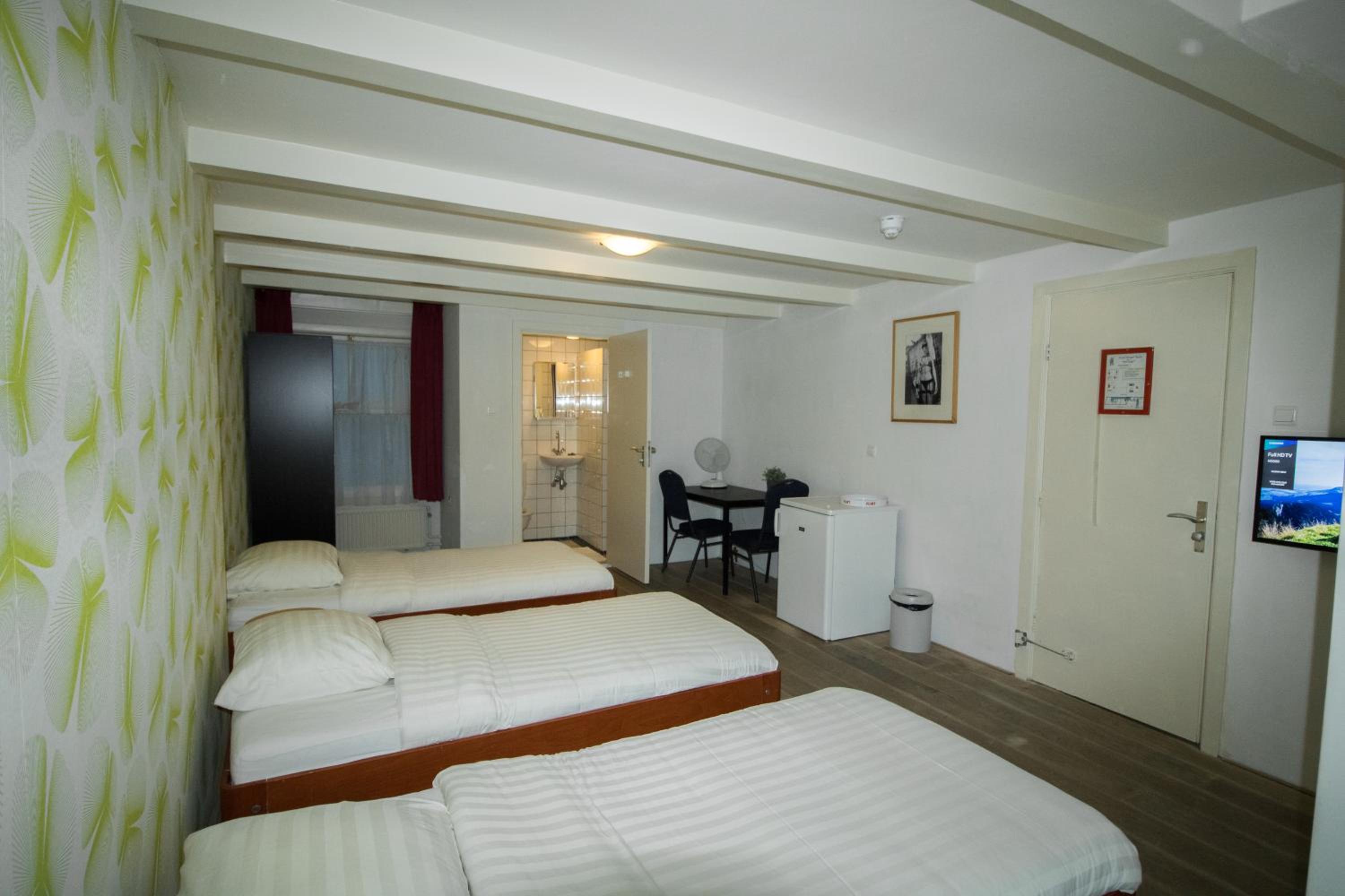 Quadruple Room with Private Bathroom