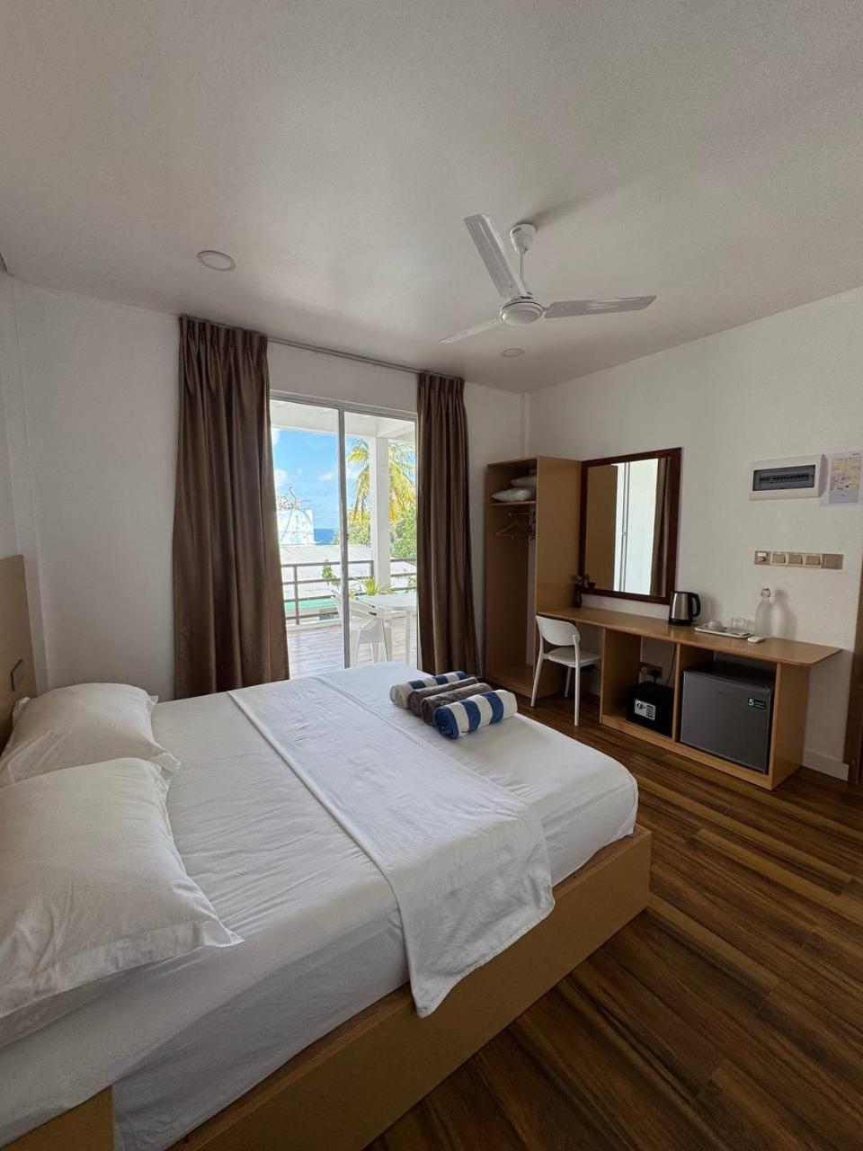 Deluxe Double or Twin Room with Sea View photo 1