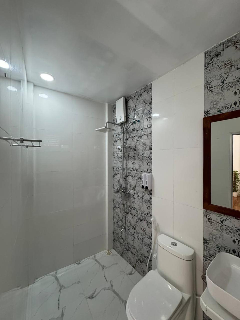 Deluxe Double Room with Balcony photo 2