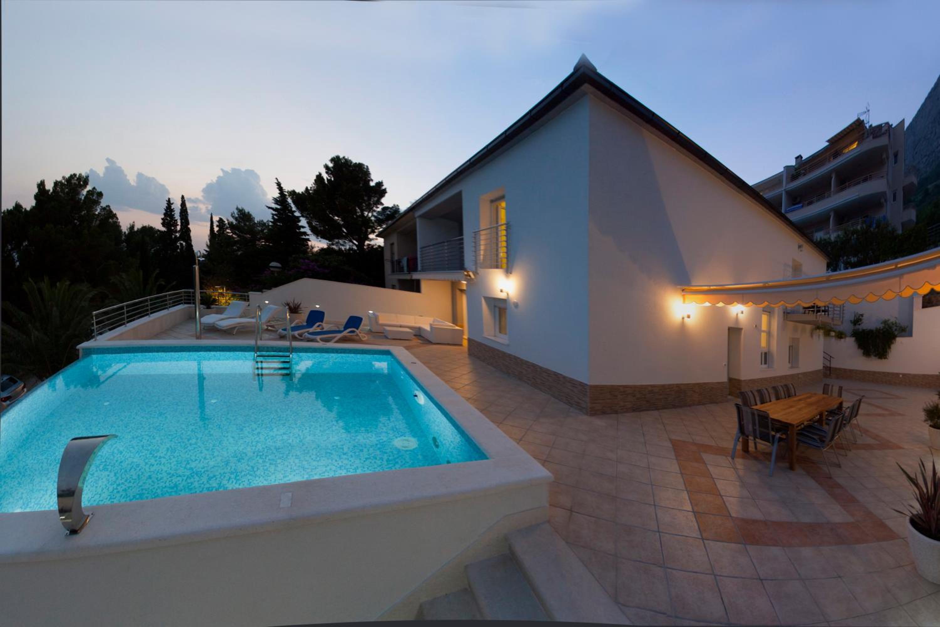 Deluxe Villa photo 3