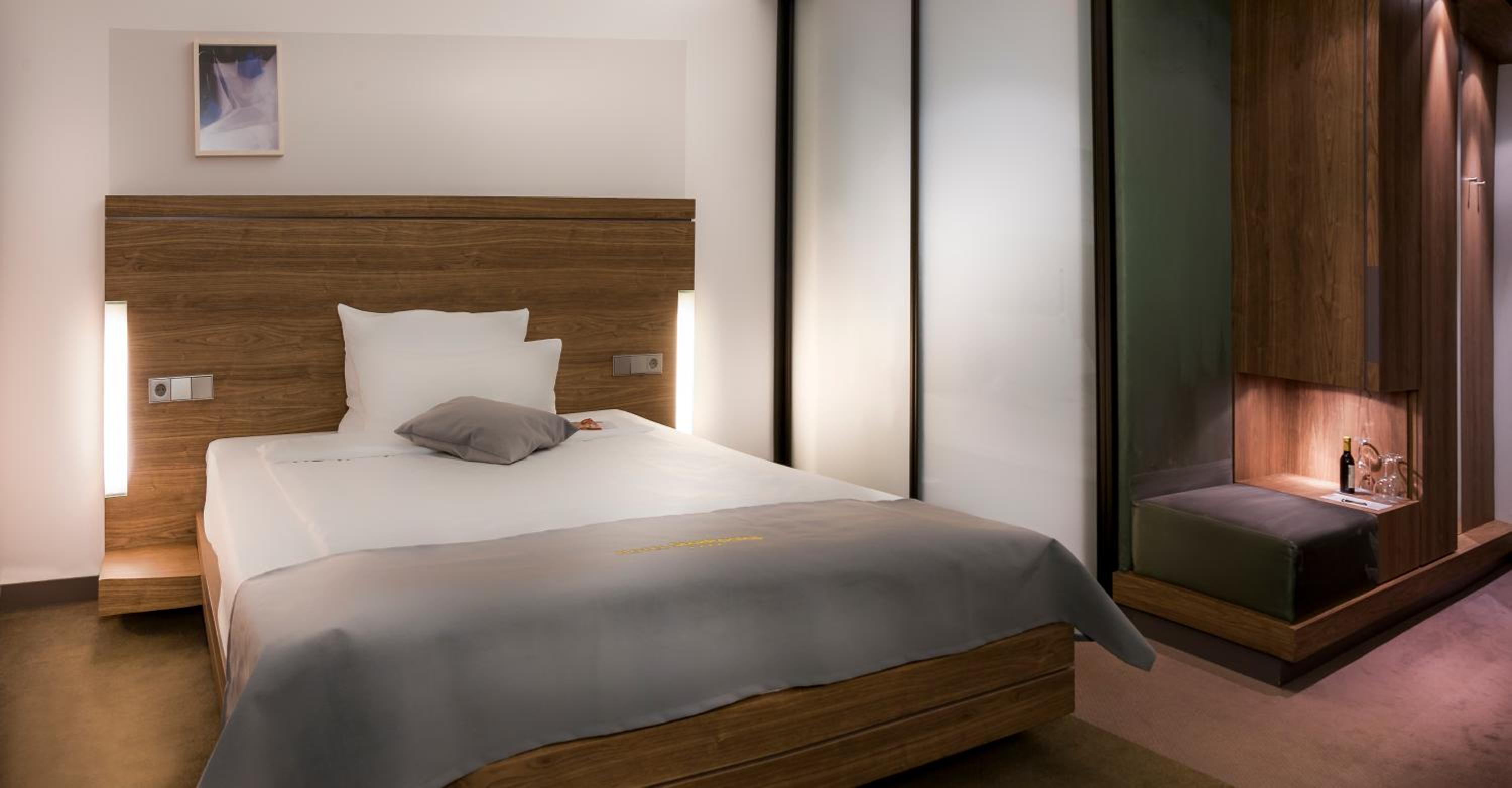 Queen Room - Photo 1