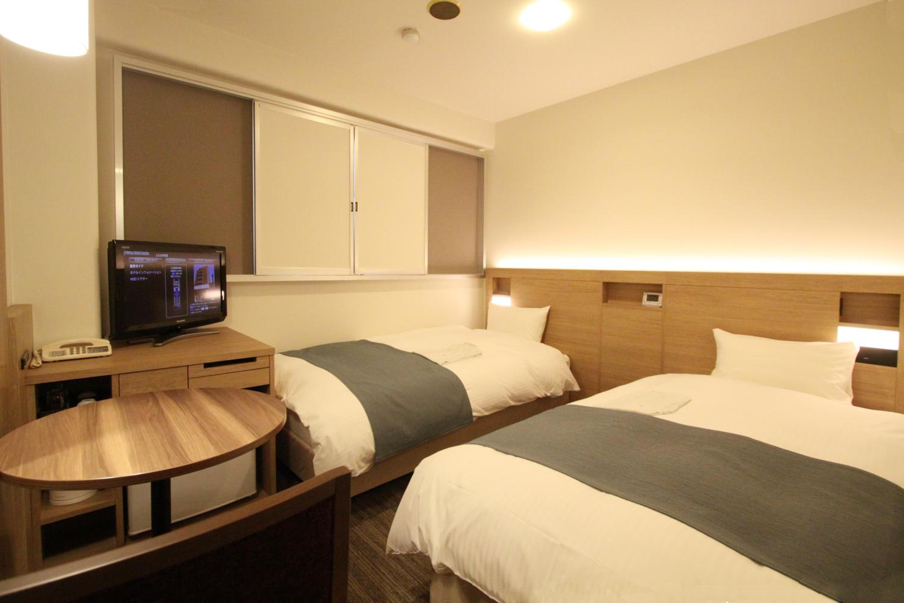 Twin Room - Photo 2