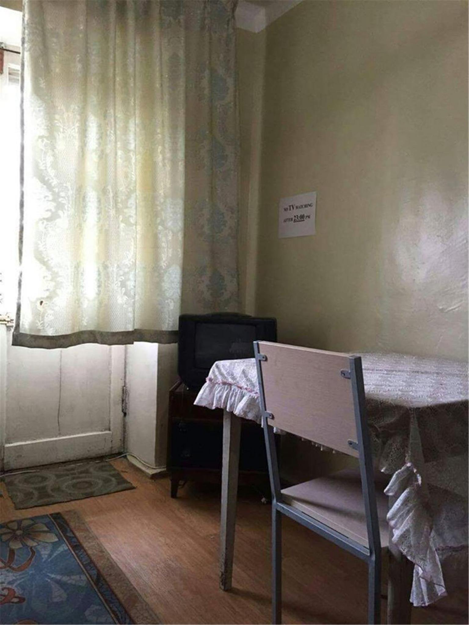 Single Room with Shared Bathroom photo 3