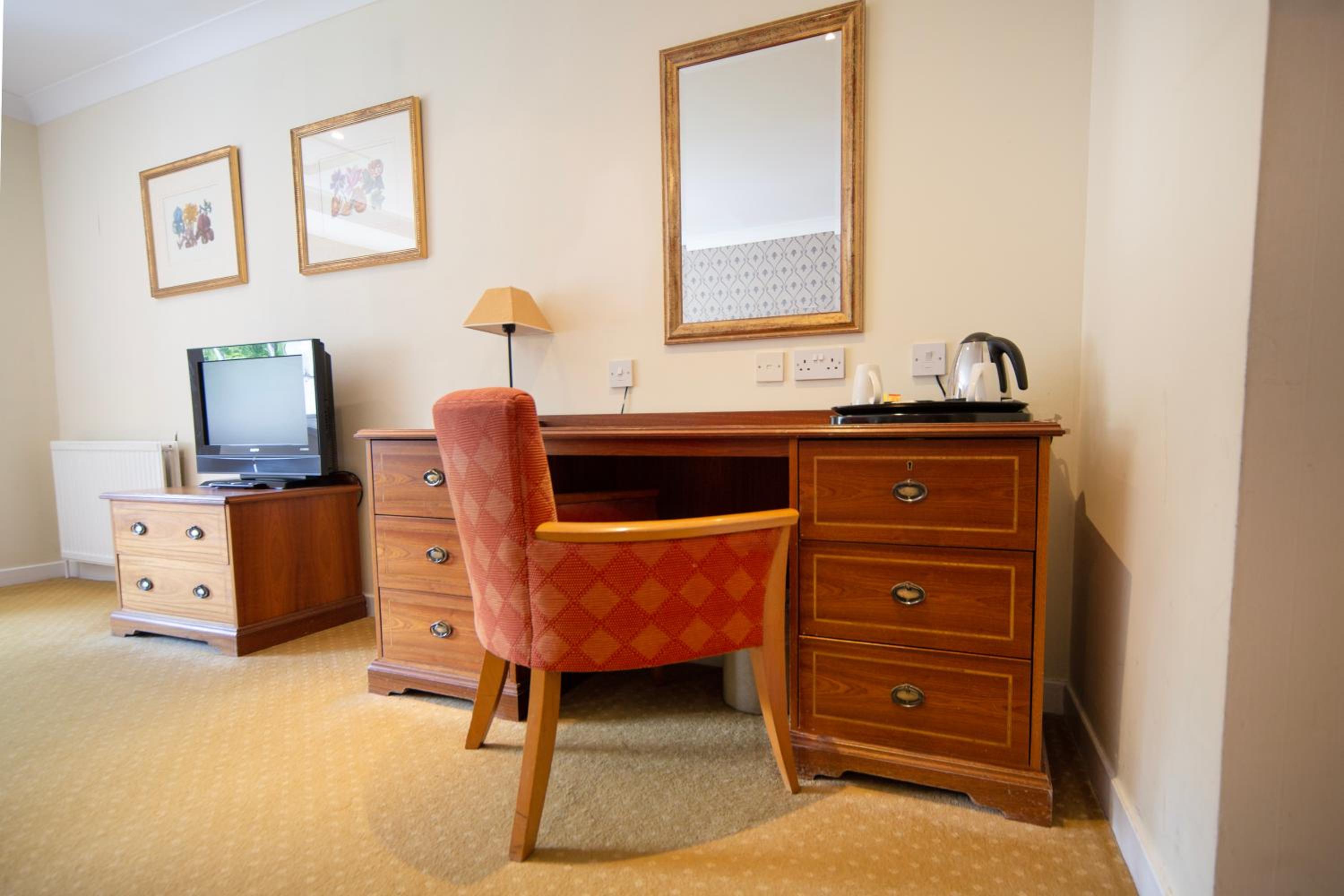 Standard Twin Room