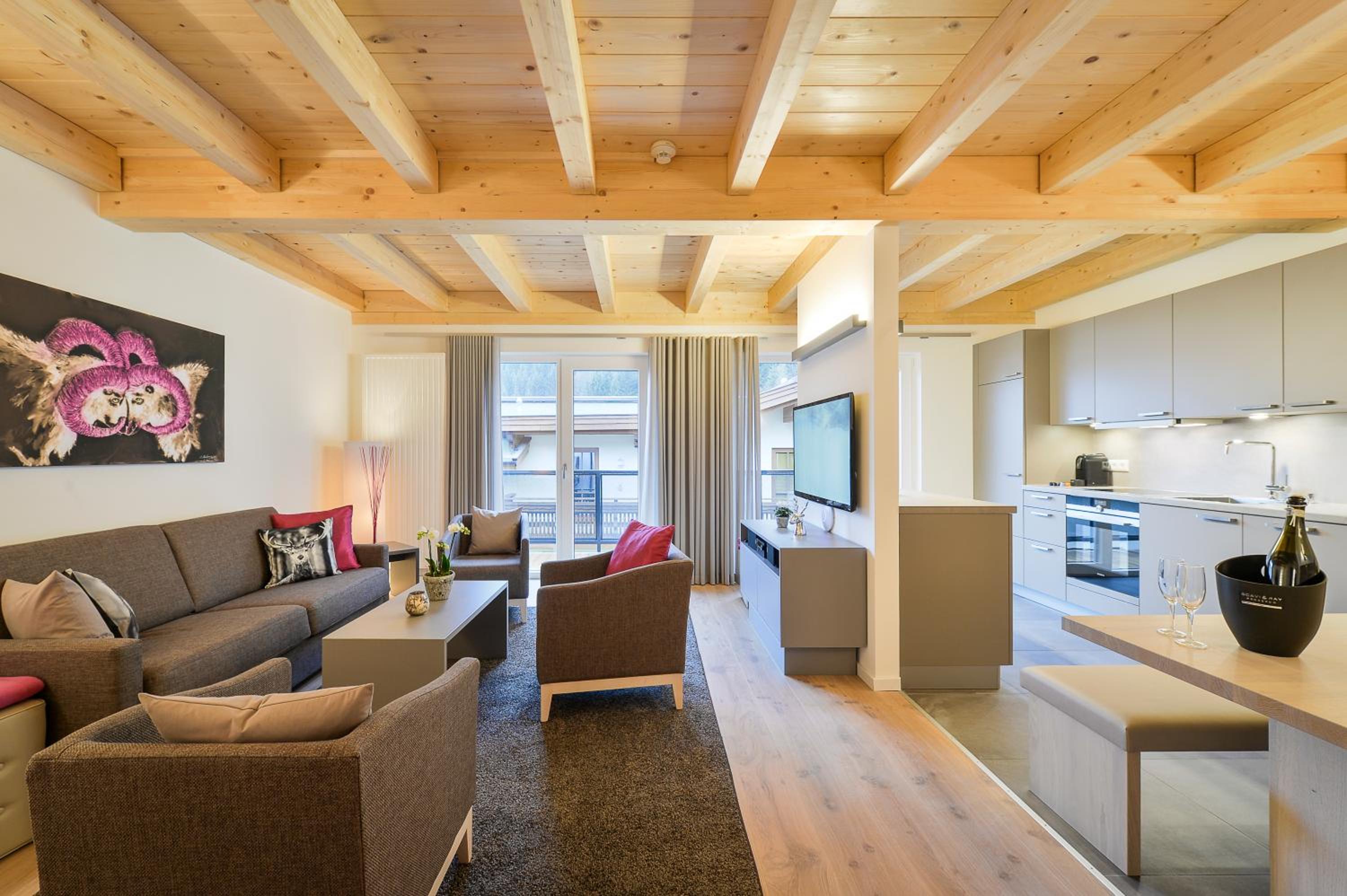 Apartment with Balcony photo 1