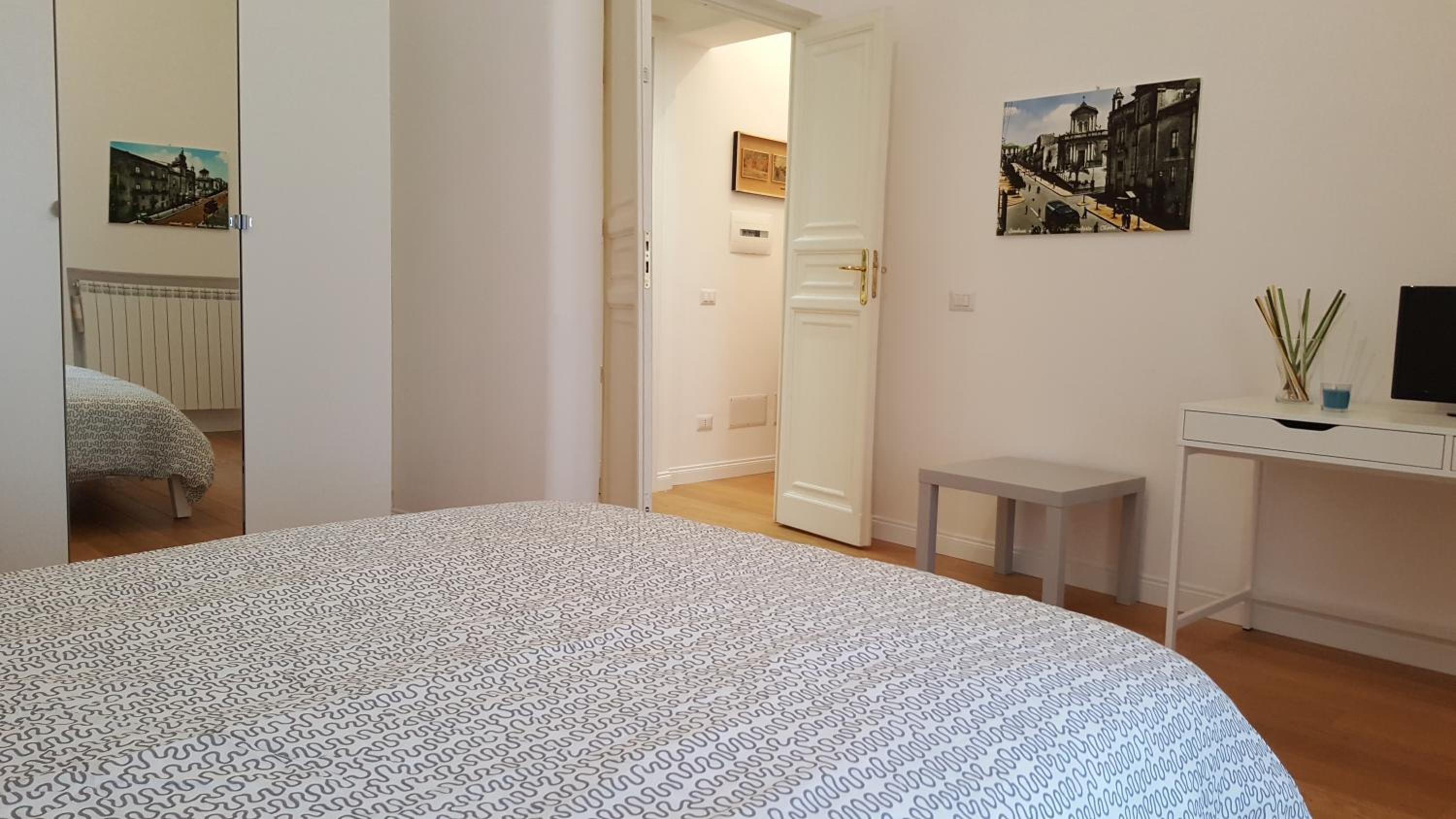 Double Room with Private Bathroom - Photo 4