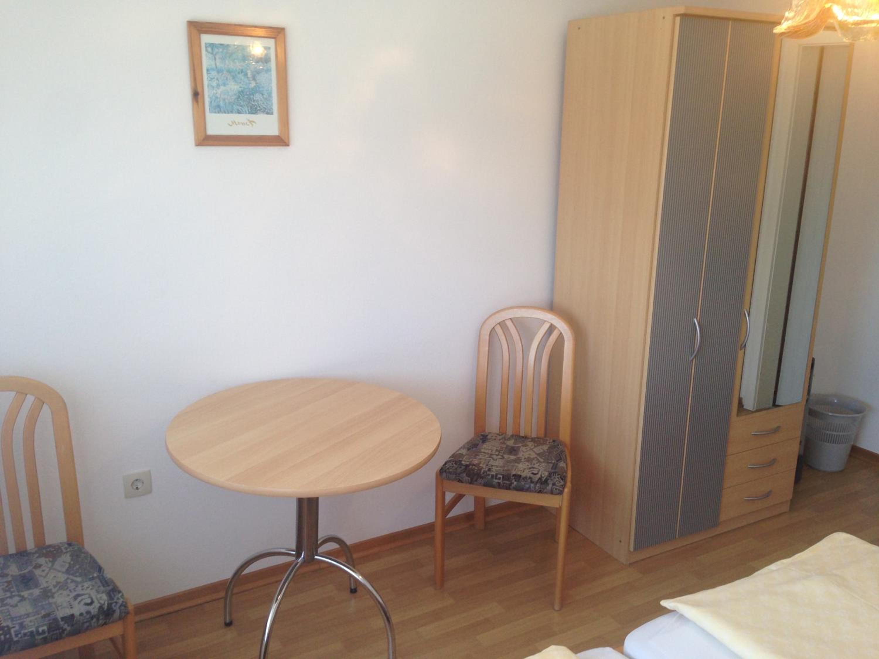 Family Room photo 3