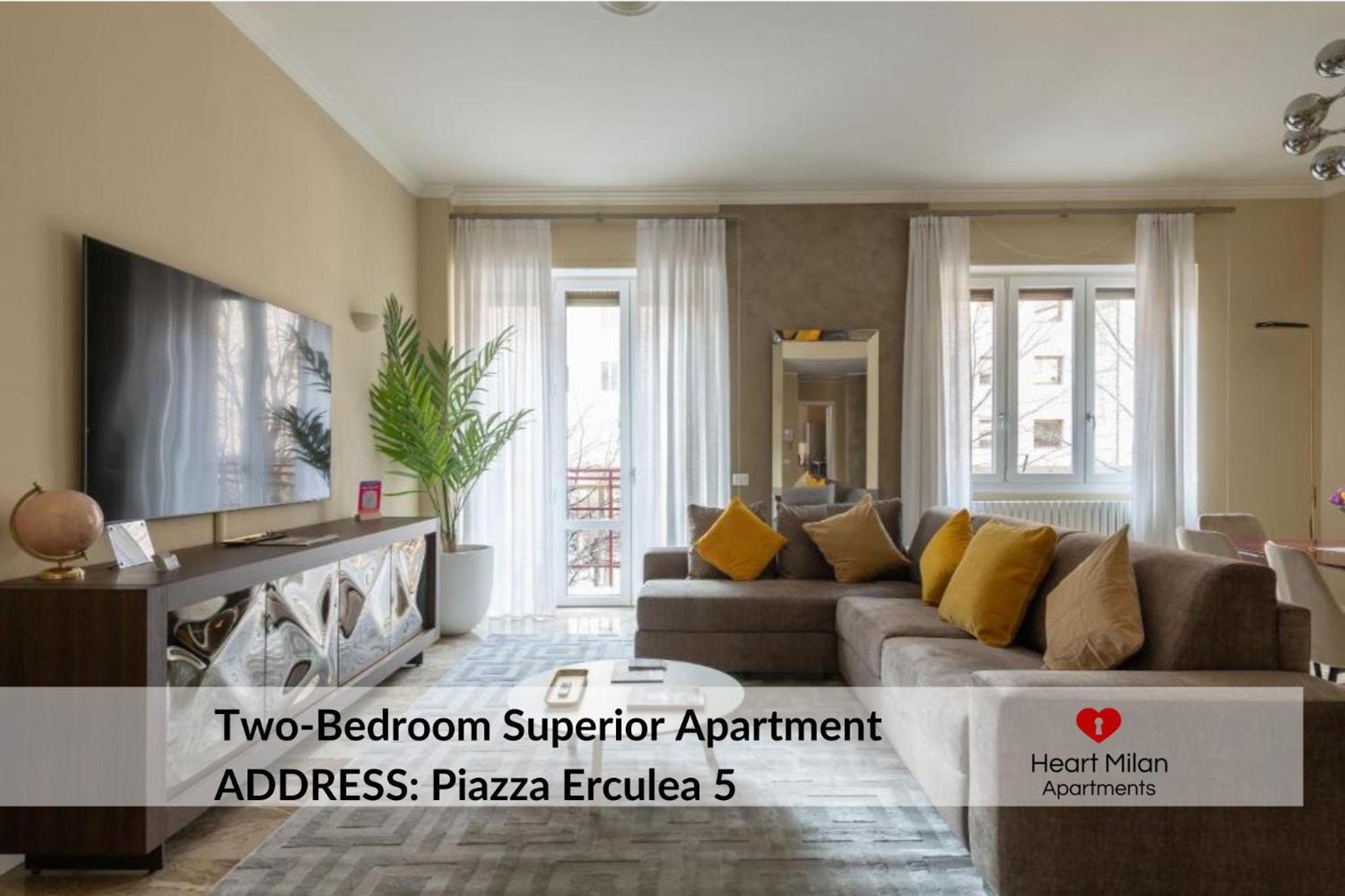 Two-Bedroom Deluxe Apartment with Balcony - Piazza Erculea 5