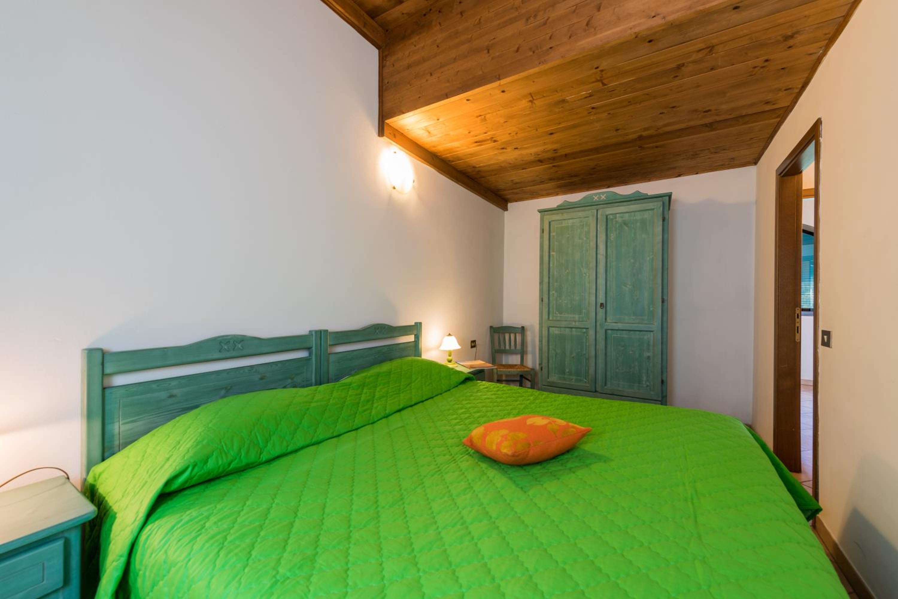 Two-Bedroom Apartment (4 Adults) - Split Level photo 1