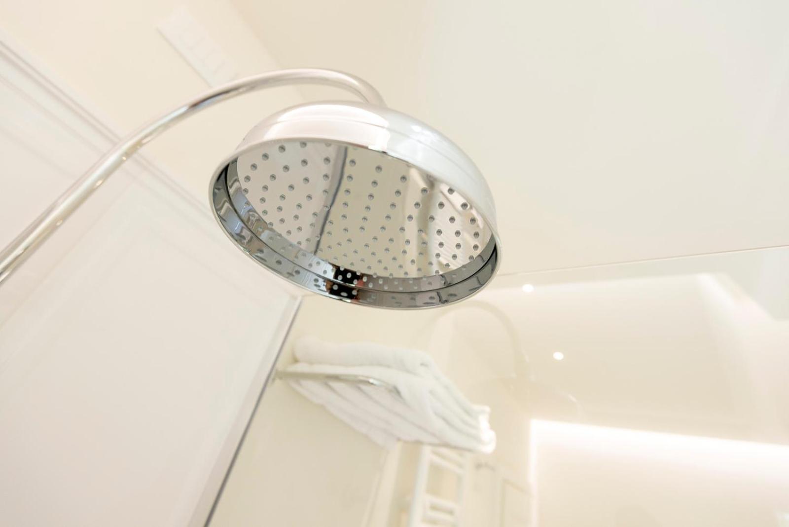 Junior Suite with One-time SPA access thumbnail 5