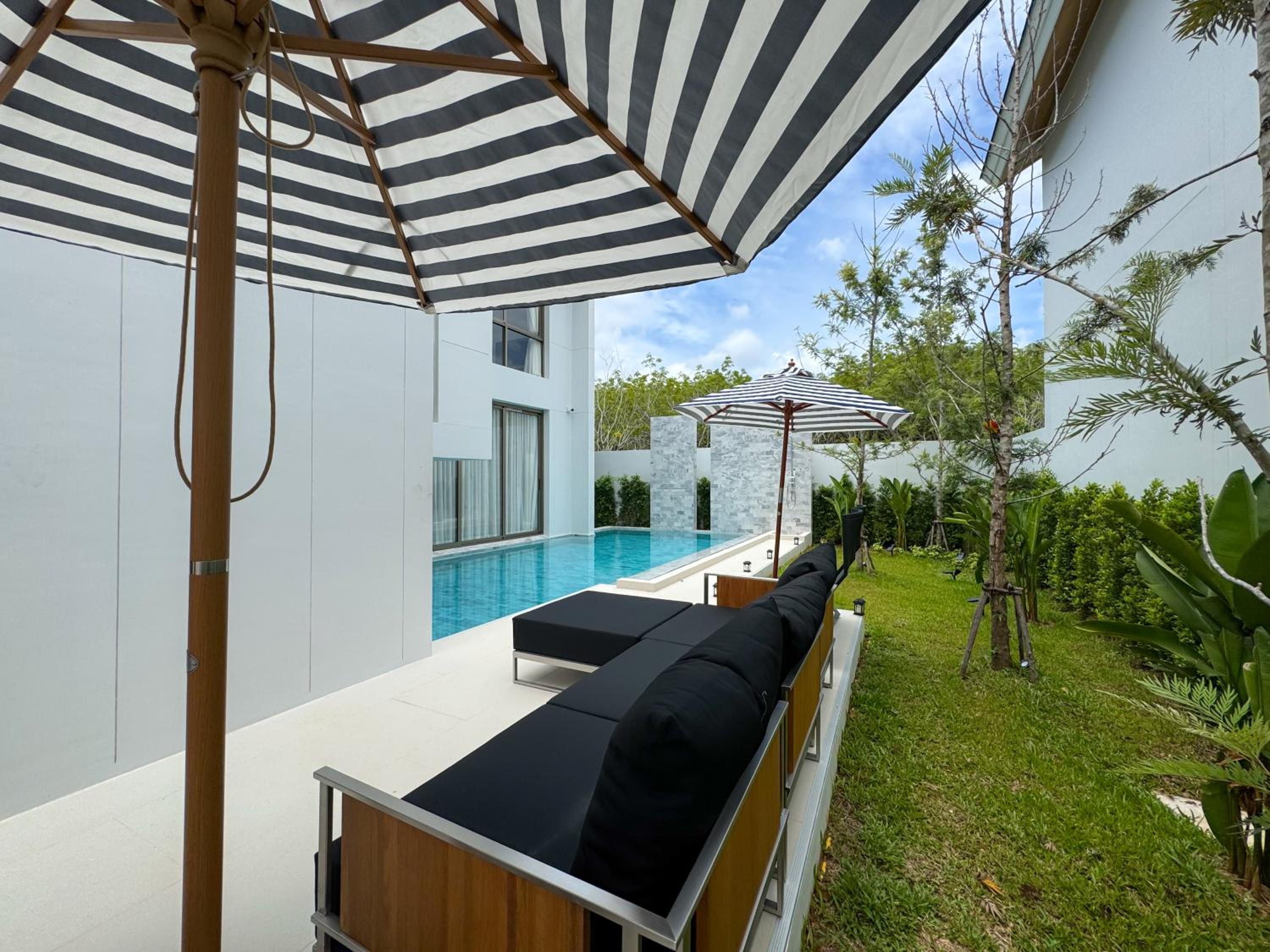 Three-Bedroom Villa photo 2