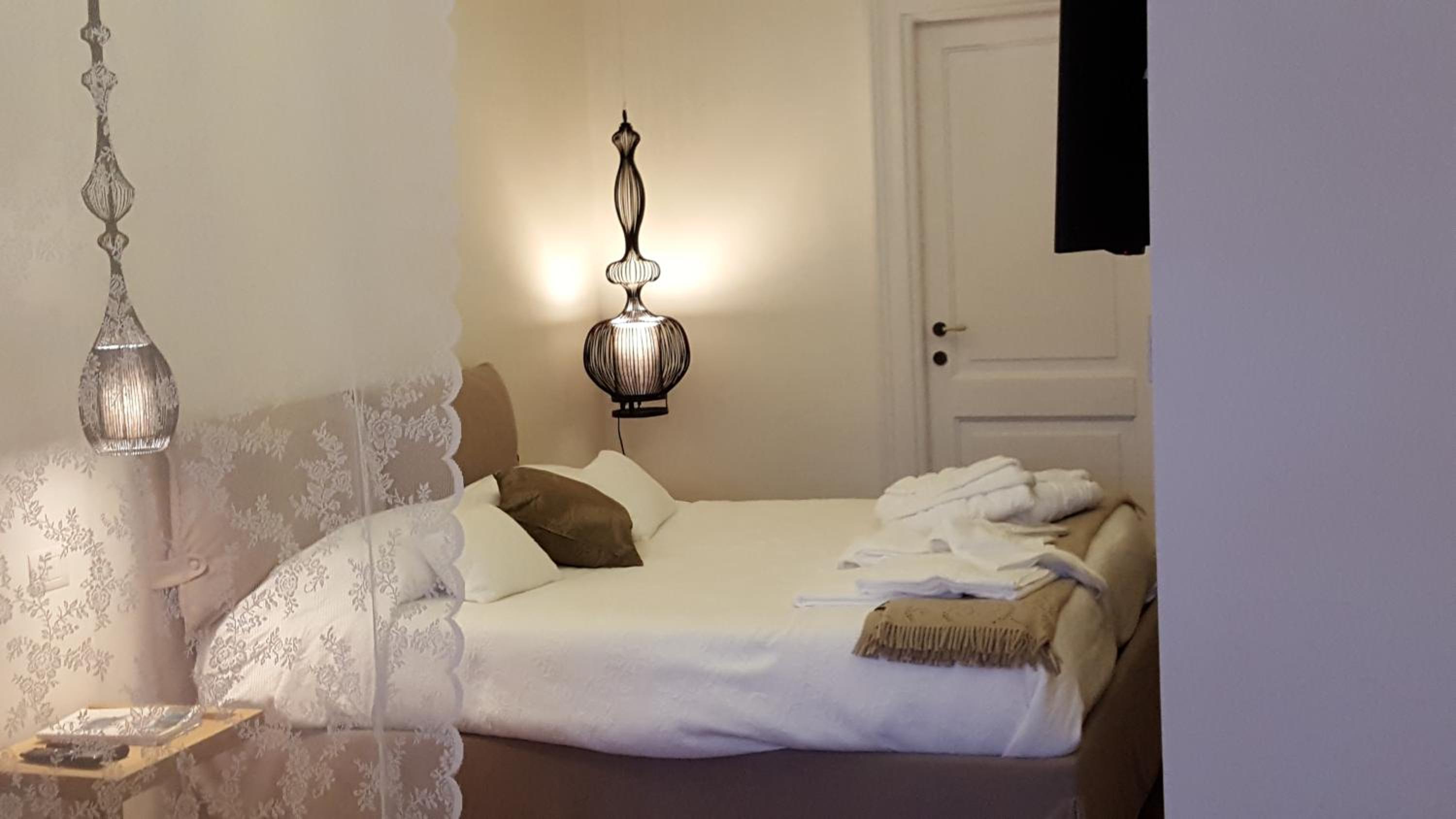One-Bedroom House - Photo 8