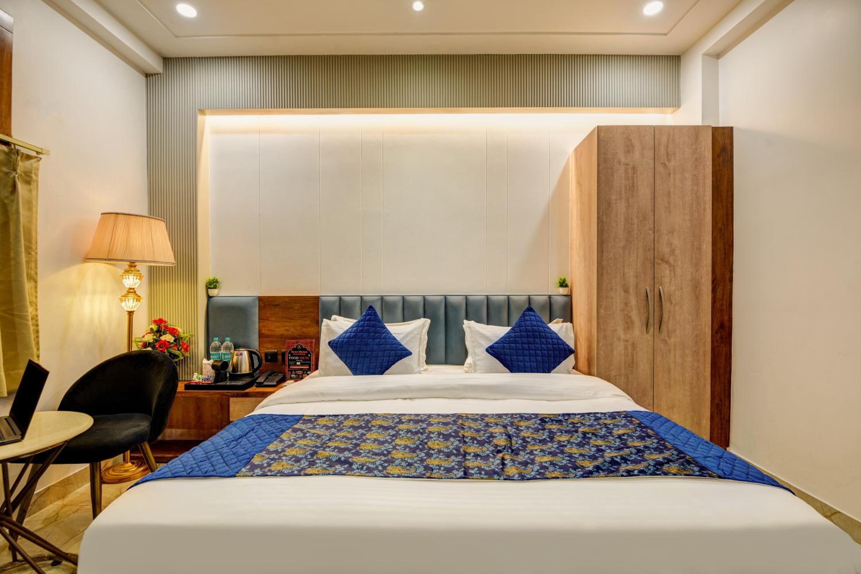 Executive Suite photo 2