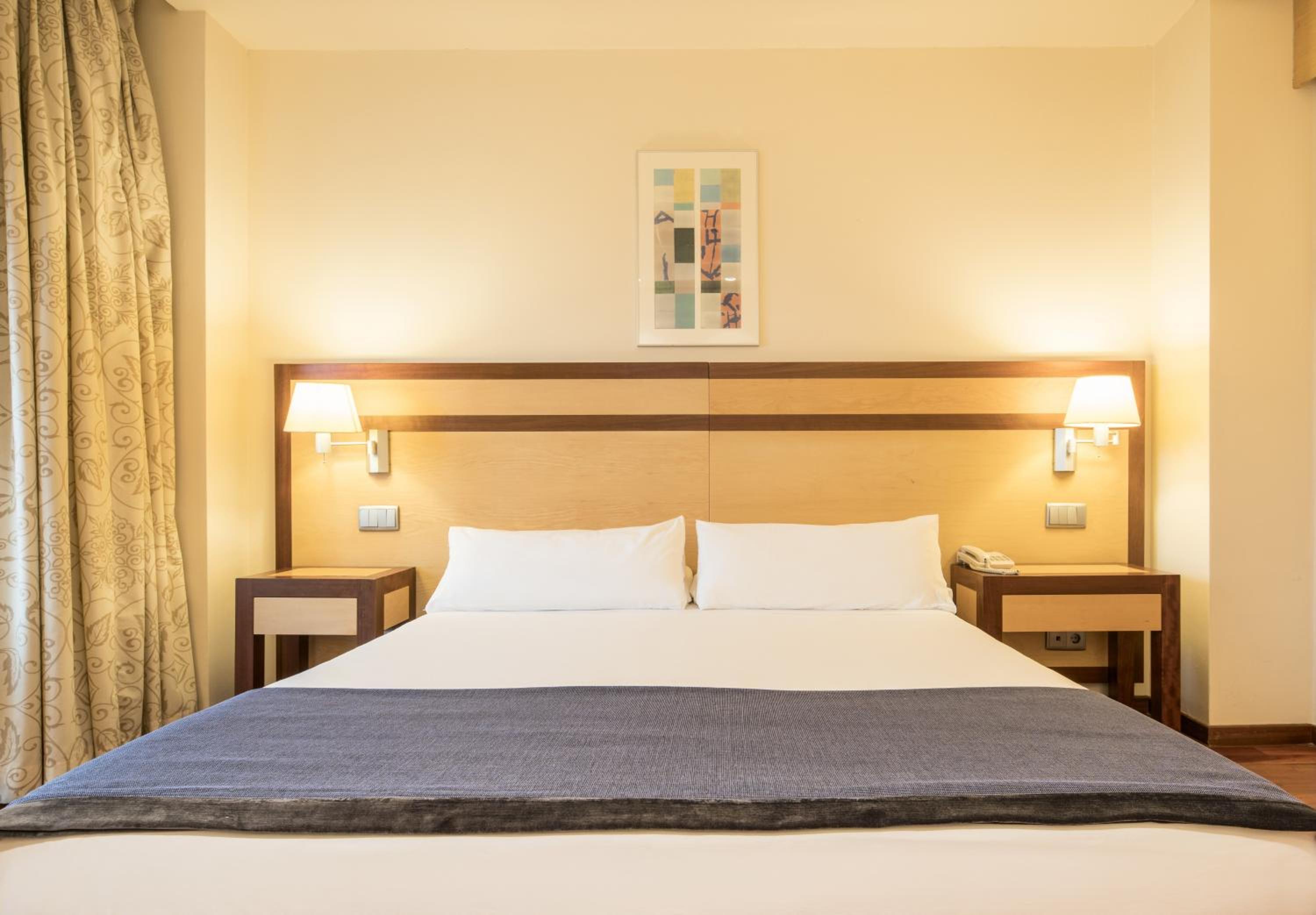 Superior Double or Twin Room - Photo 4
