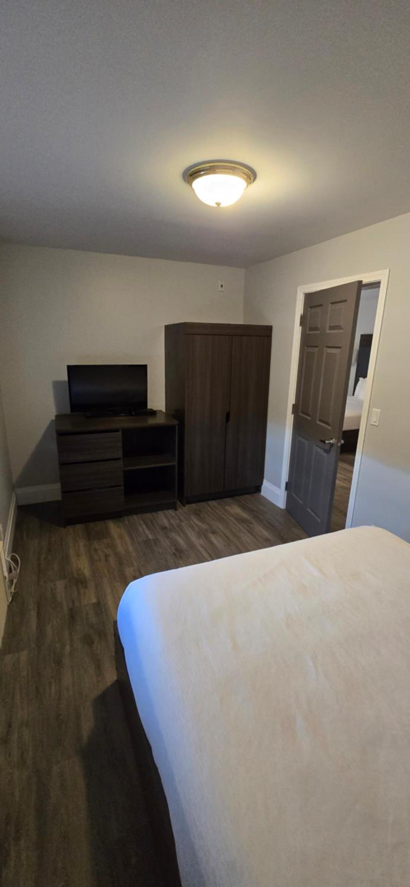Queen Room with Three Queen Beds - Non-Smoking