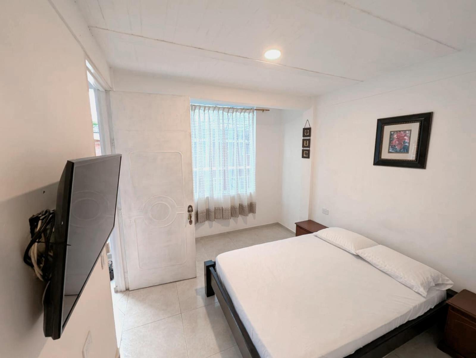 Double Room with Private Bathroom photo 1