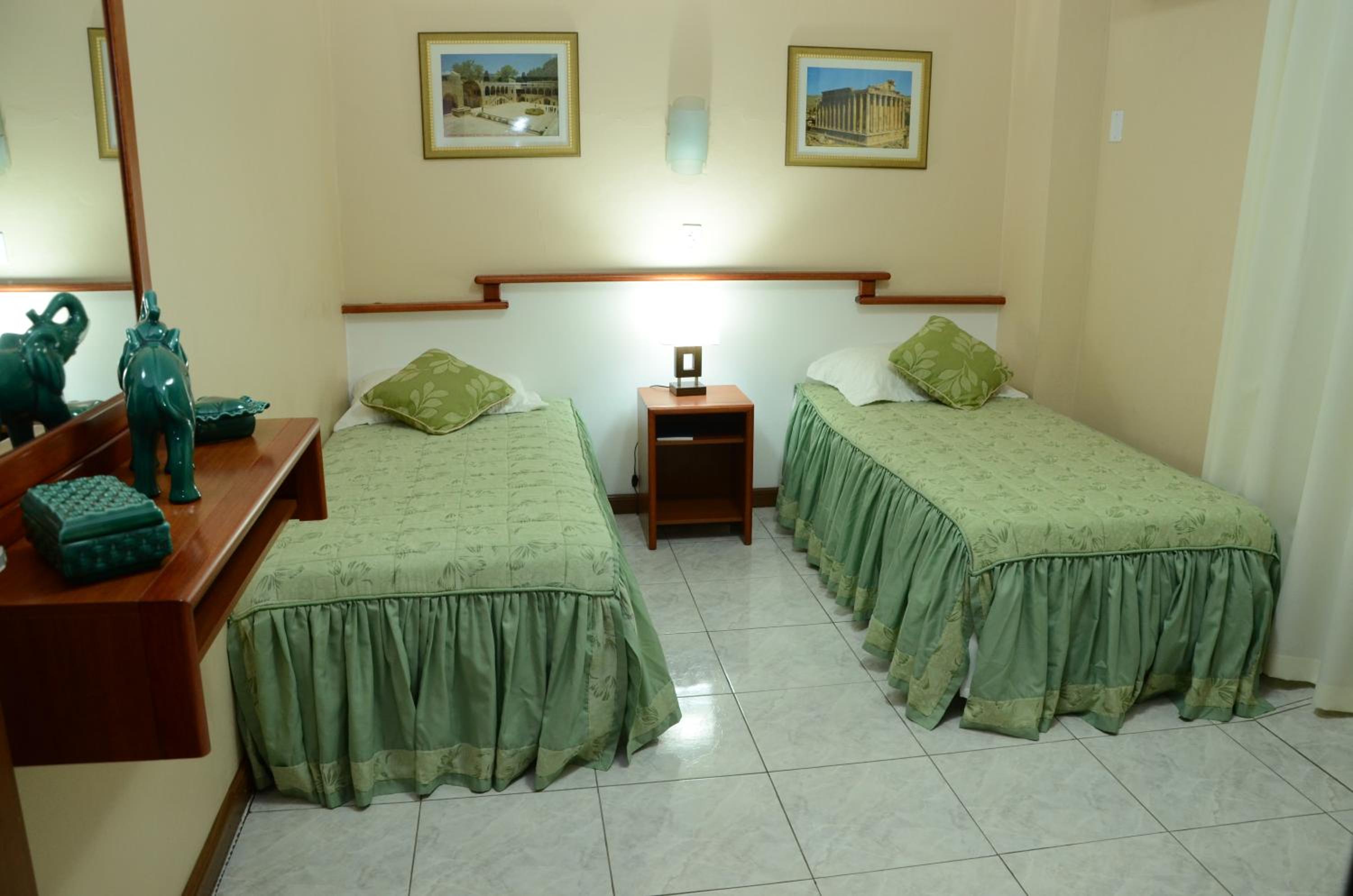 Suite (4 Adults) photo 2