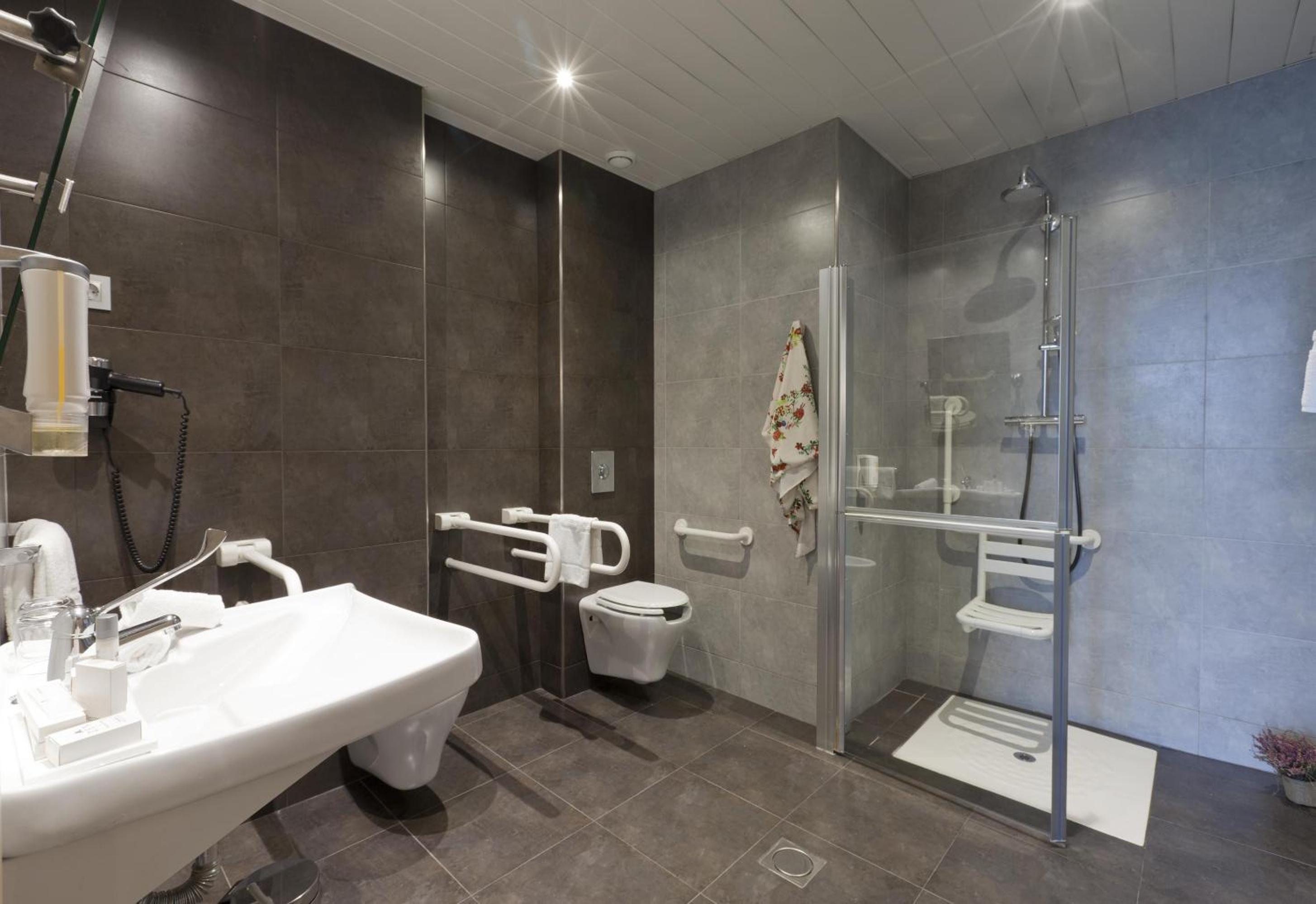 Double Room - Photo 11