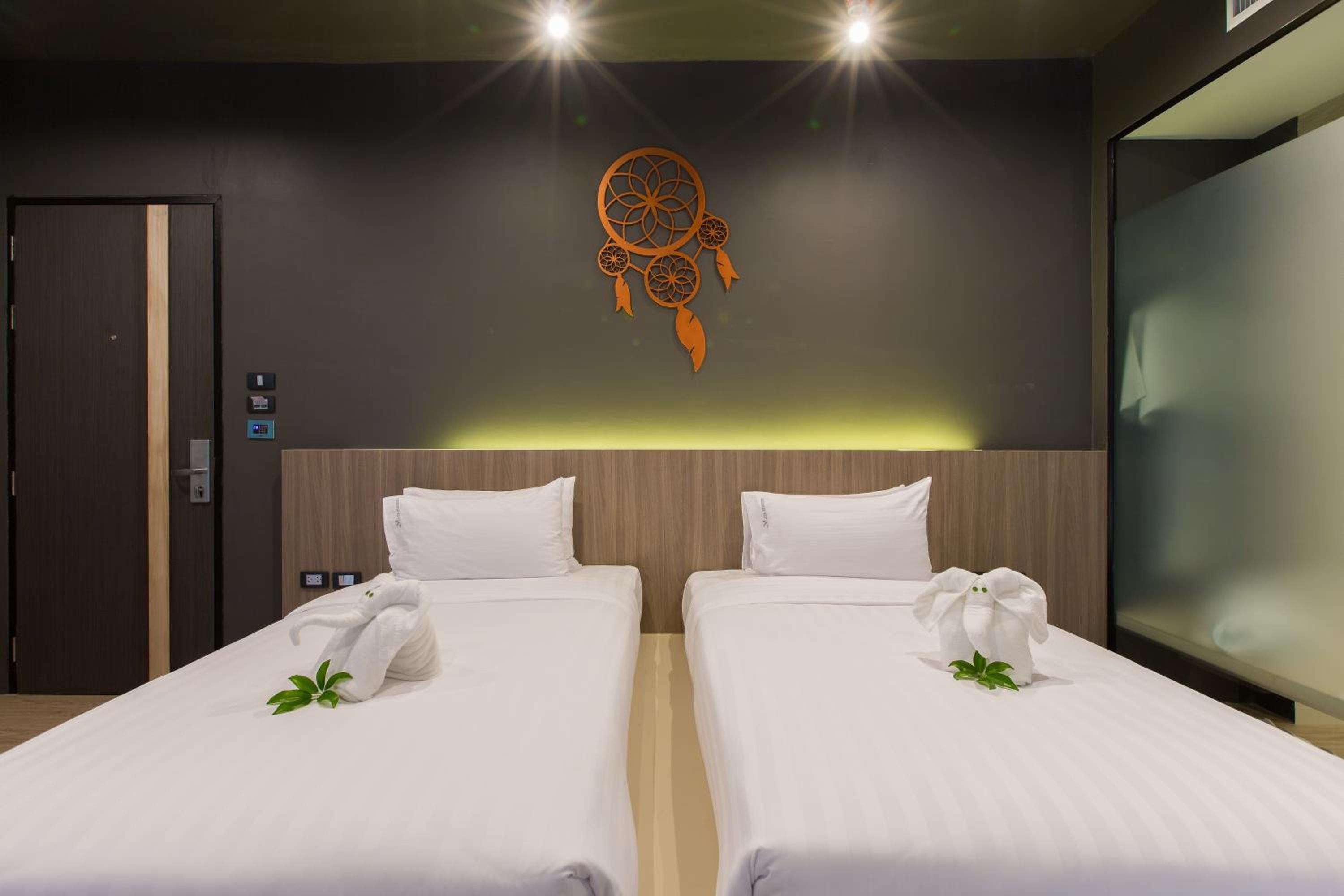 Deluxe Double Or Twin Room - Transfer From Hotel To Airport, photo 6