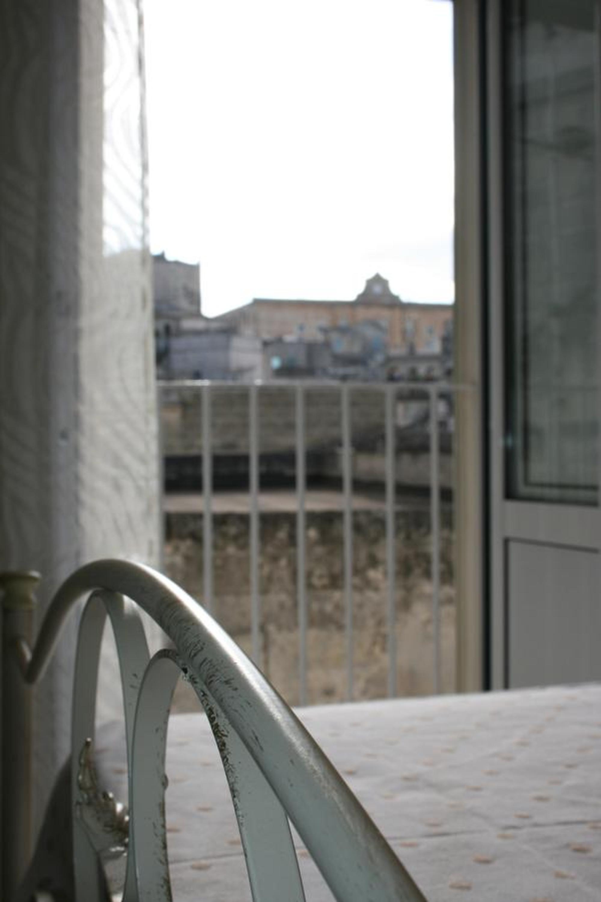 Small Double Room - Photo 10