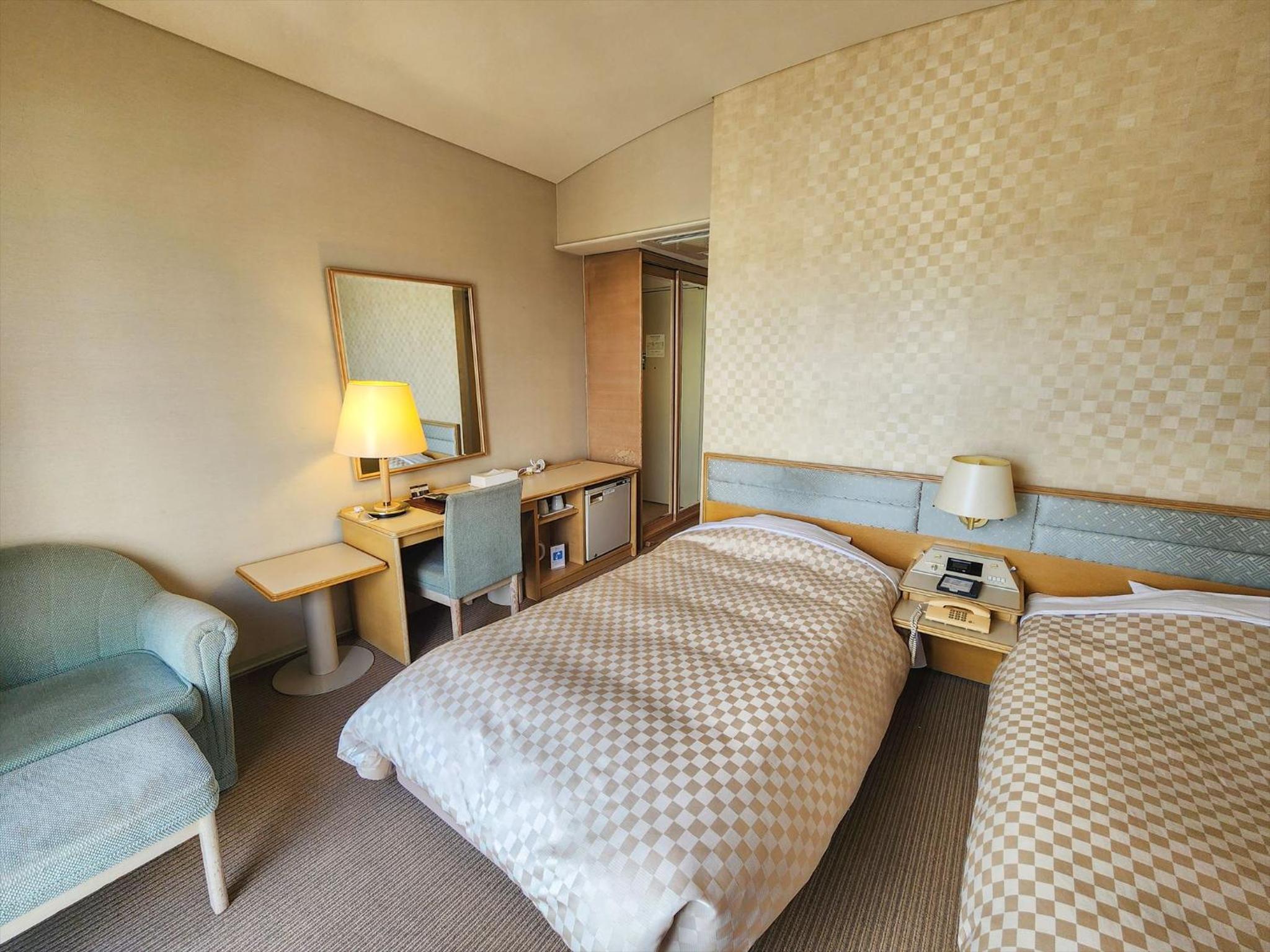 Standard Twin Room-Non-Smoking - Photo 1