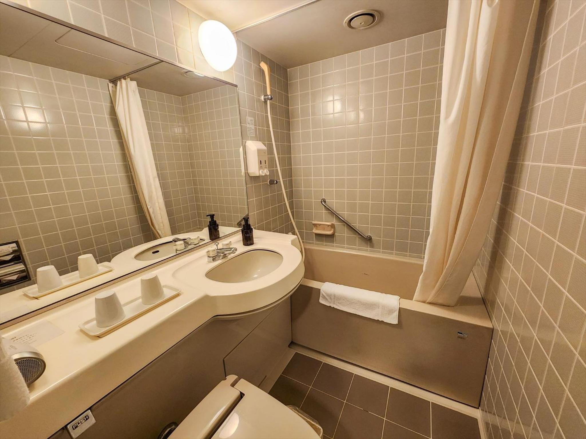 Standard Twin Room-Non-Smoking - Photo 3