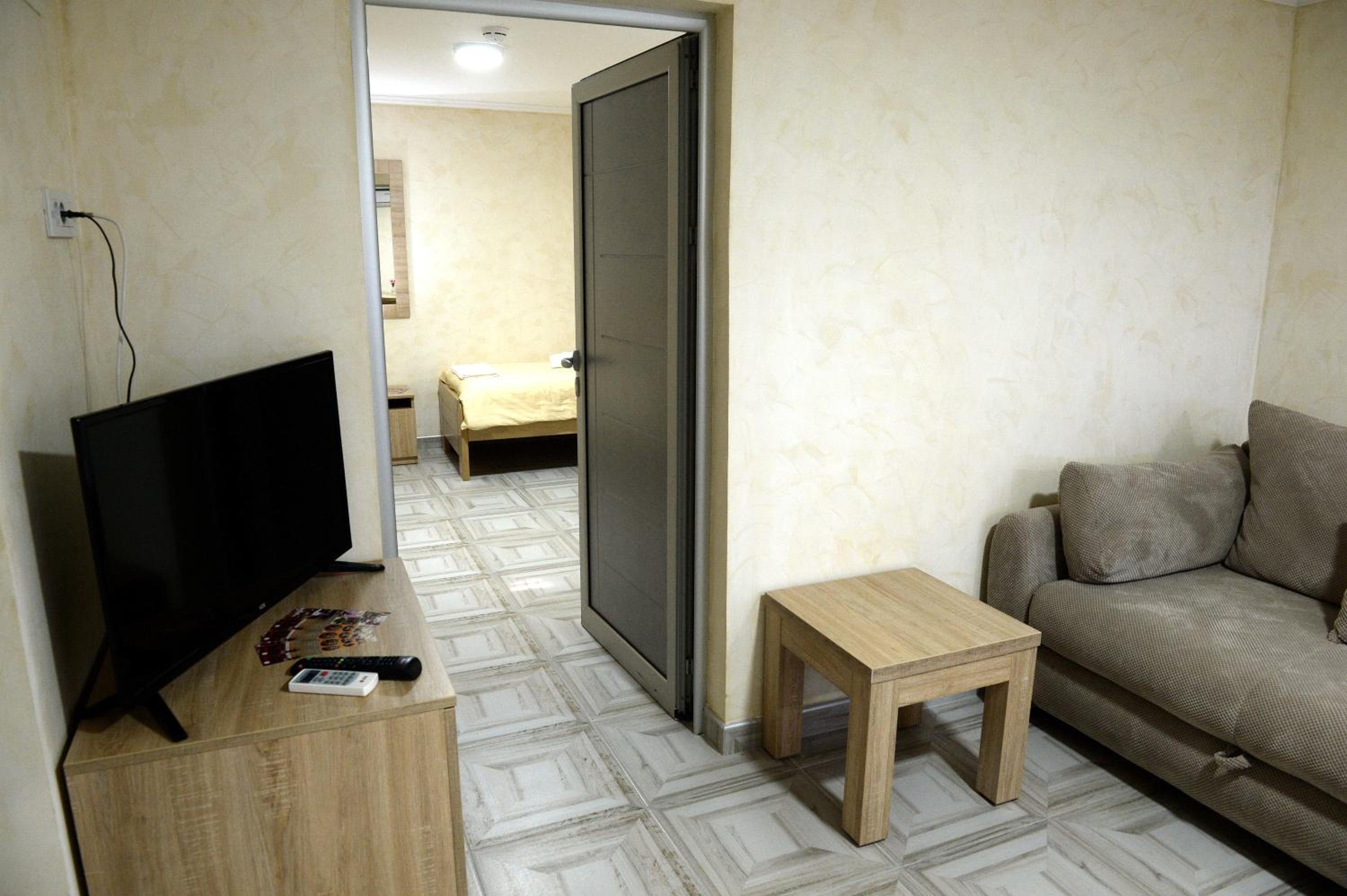 Studio Apartment photo 1