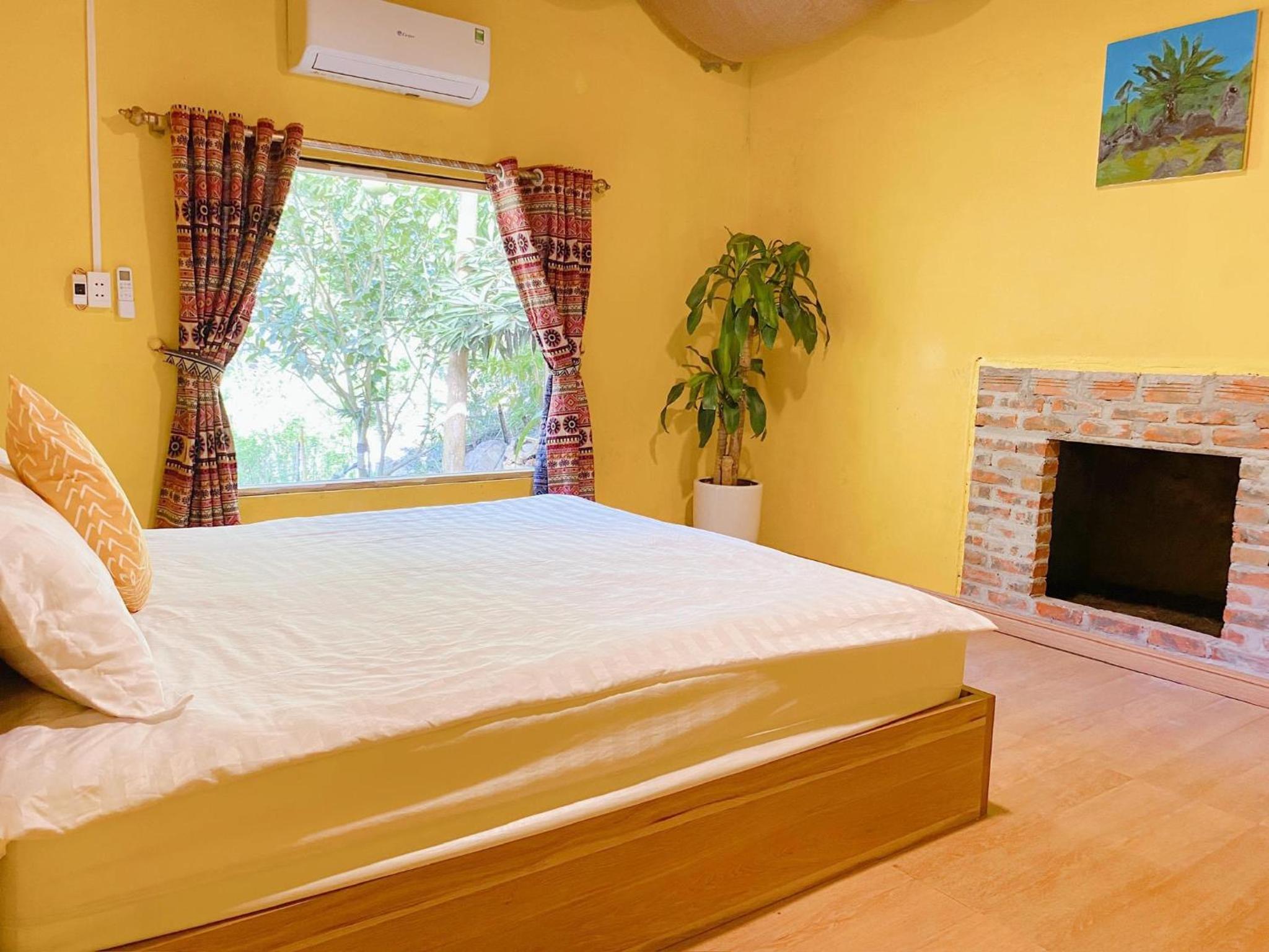 Two-Bedroom Apartment with Balcony and Terrace photo 2
