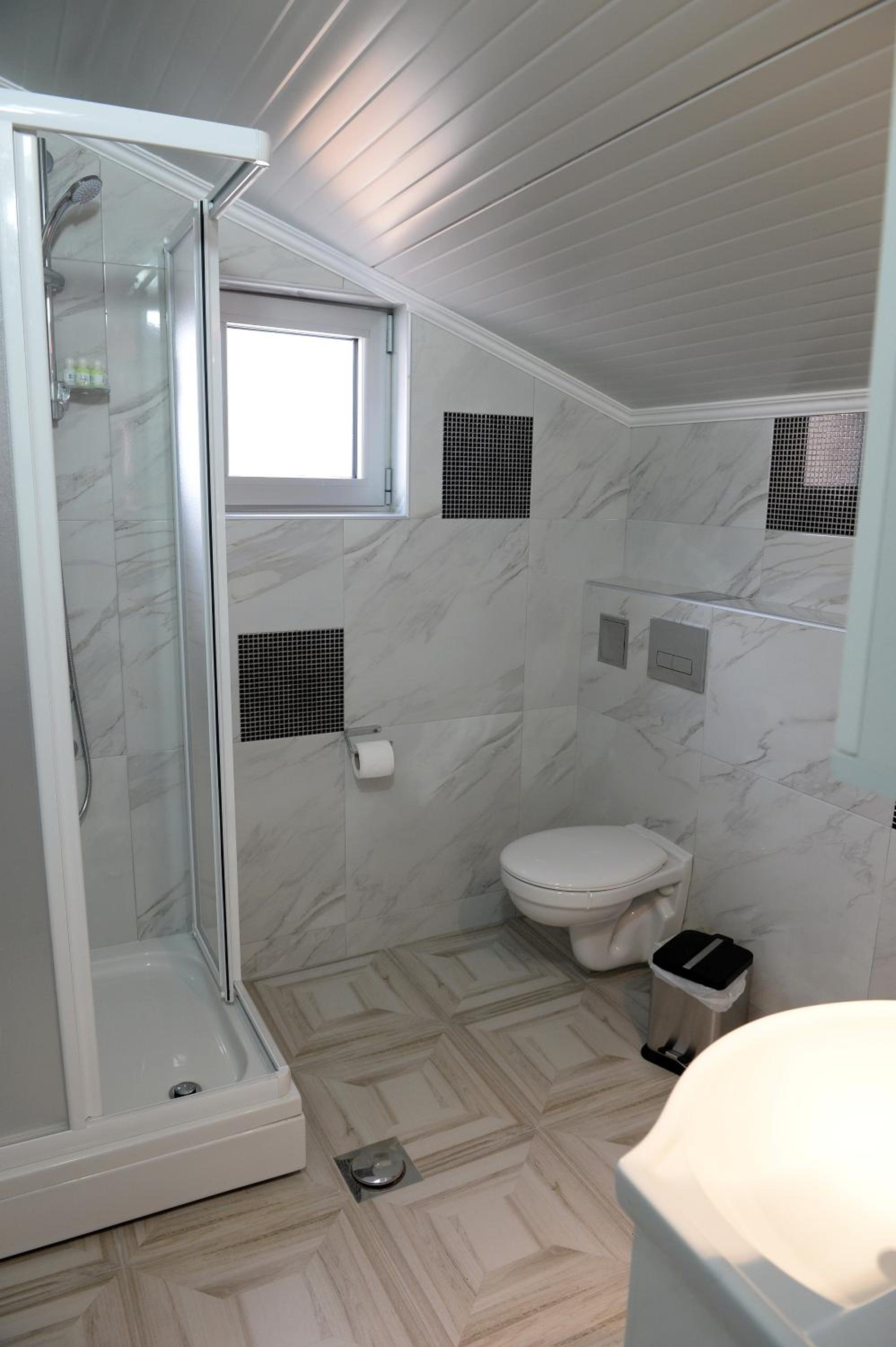 Standard Triple Room photo 2