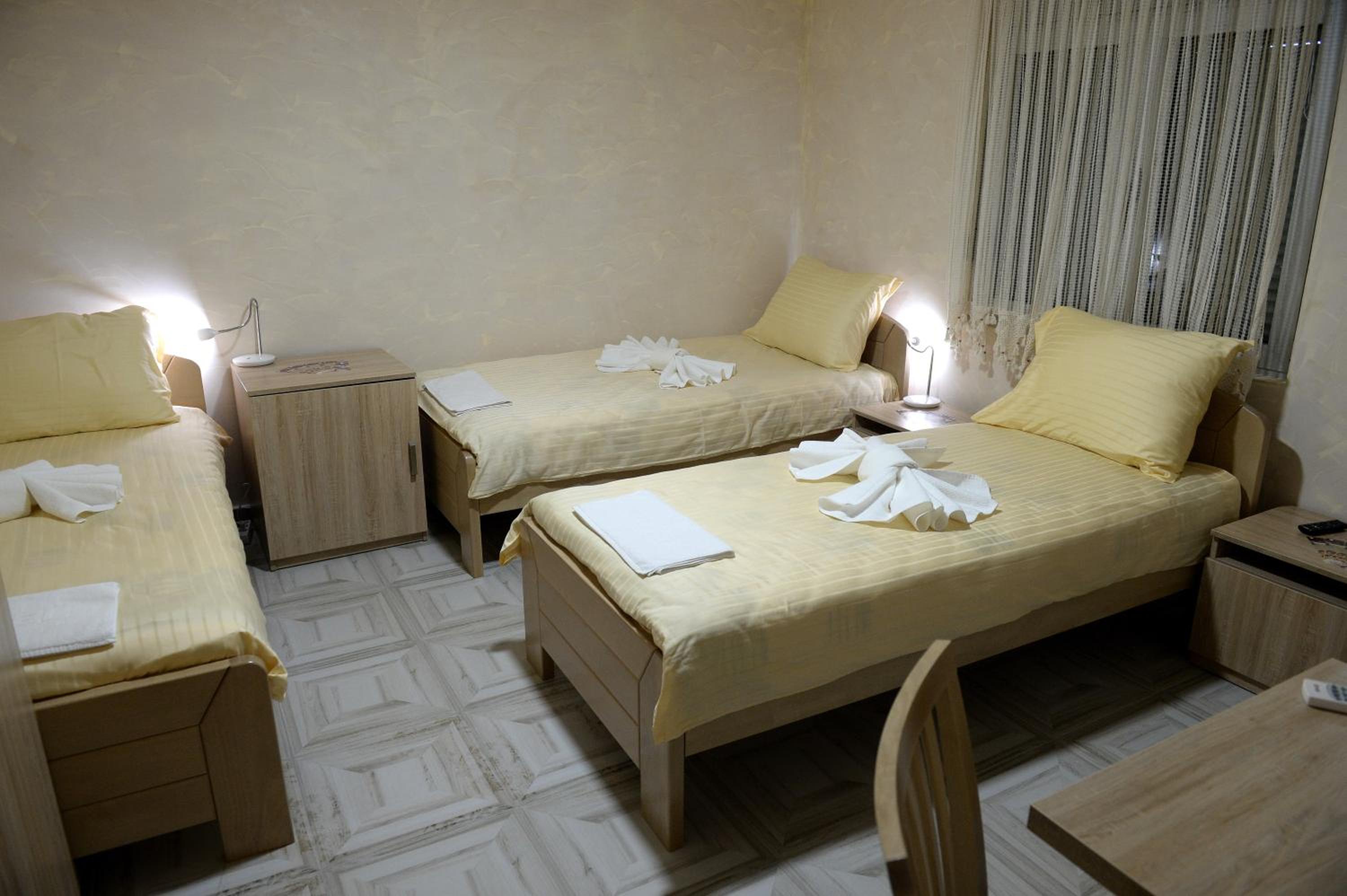 Standard Triple Room photo 3