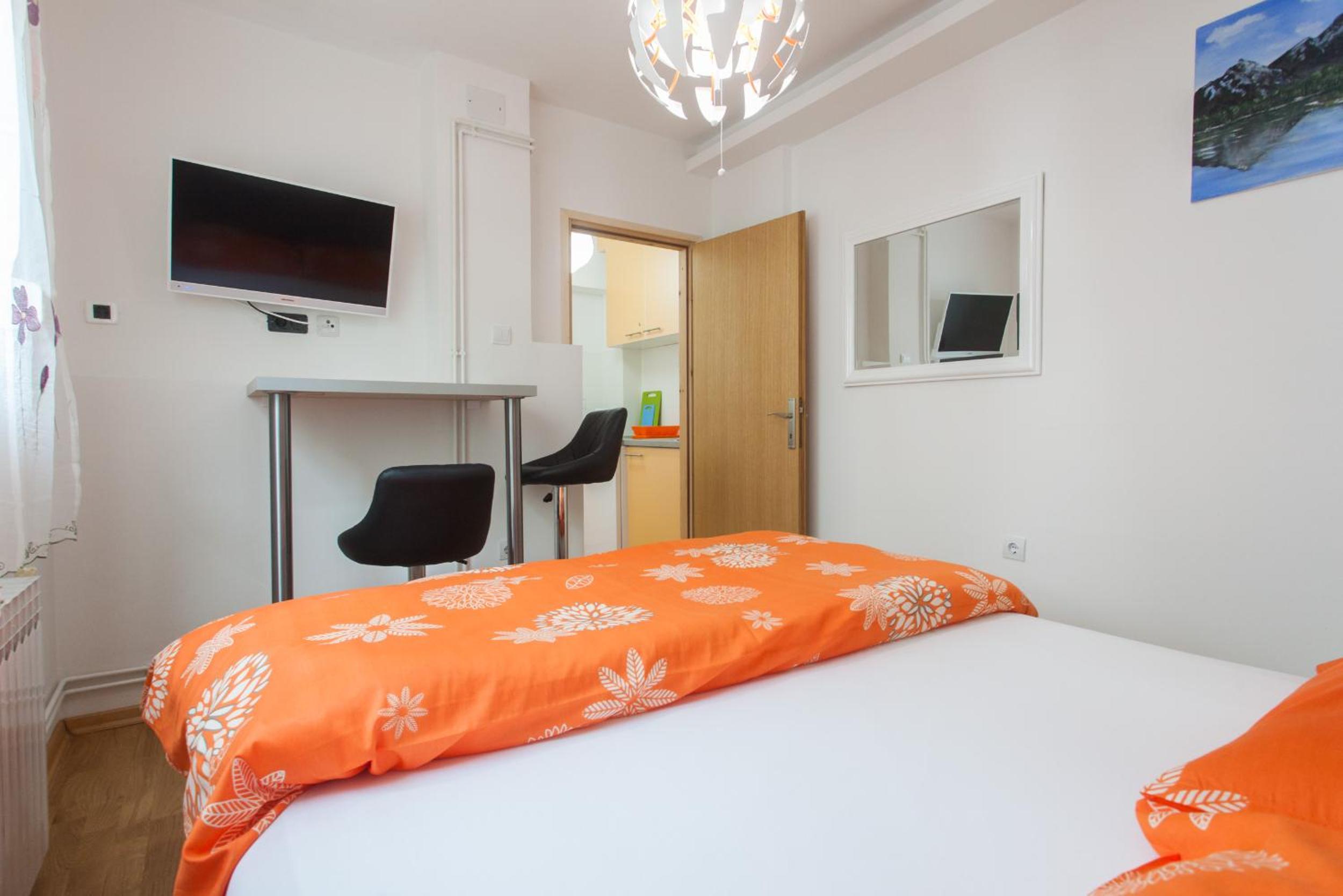 Studio Apartment