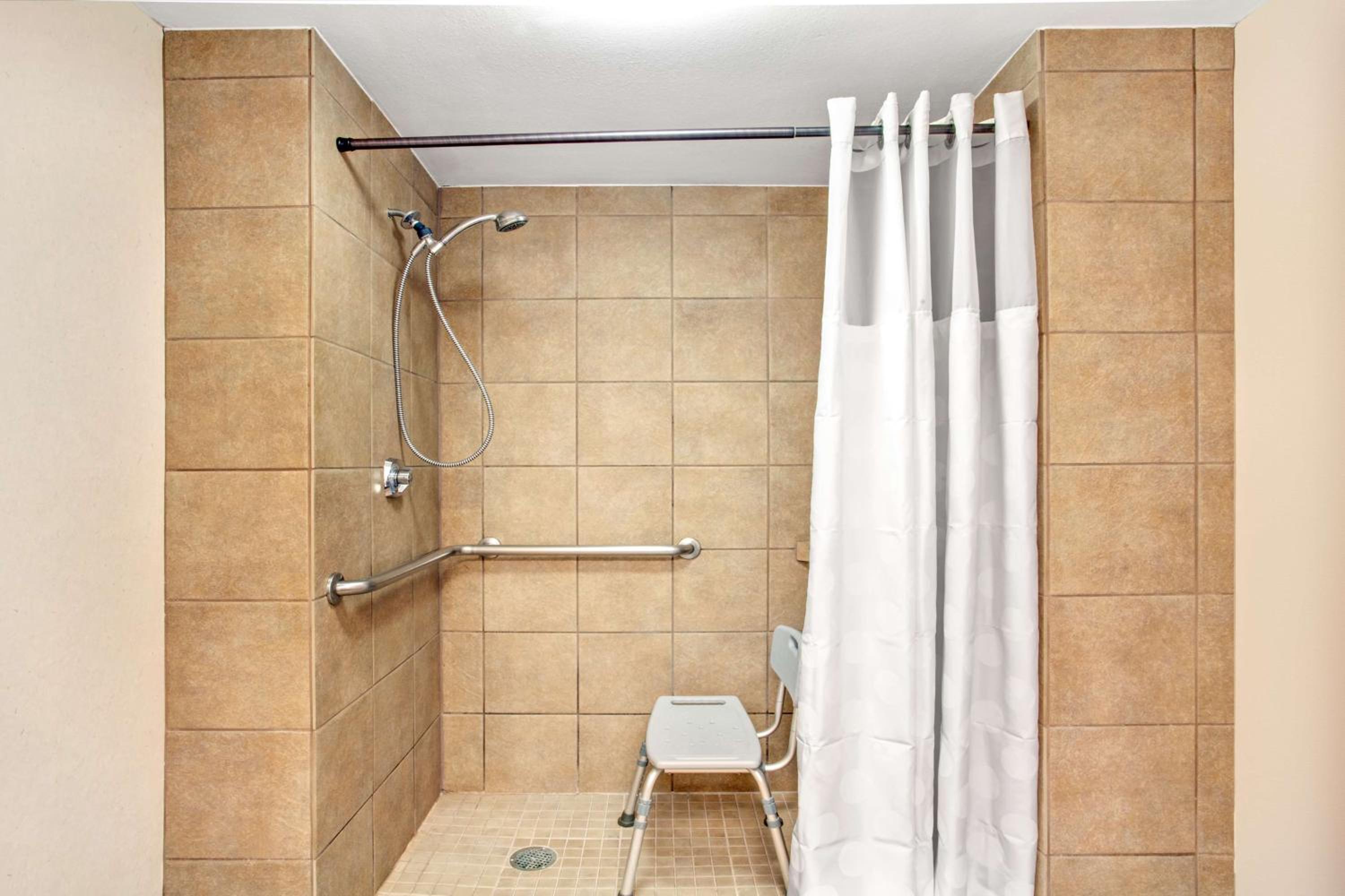 King Room - Disability Access/Non Smoking  photo 2