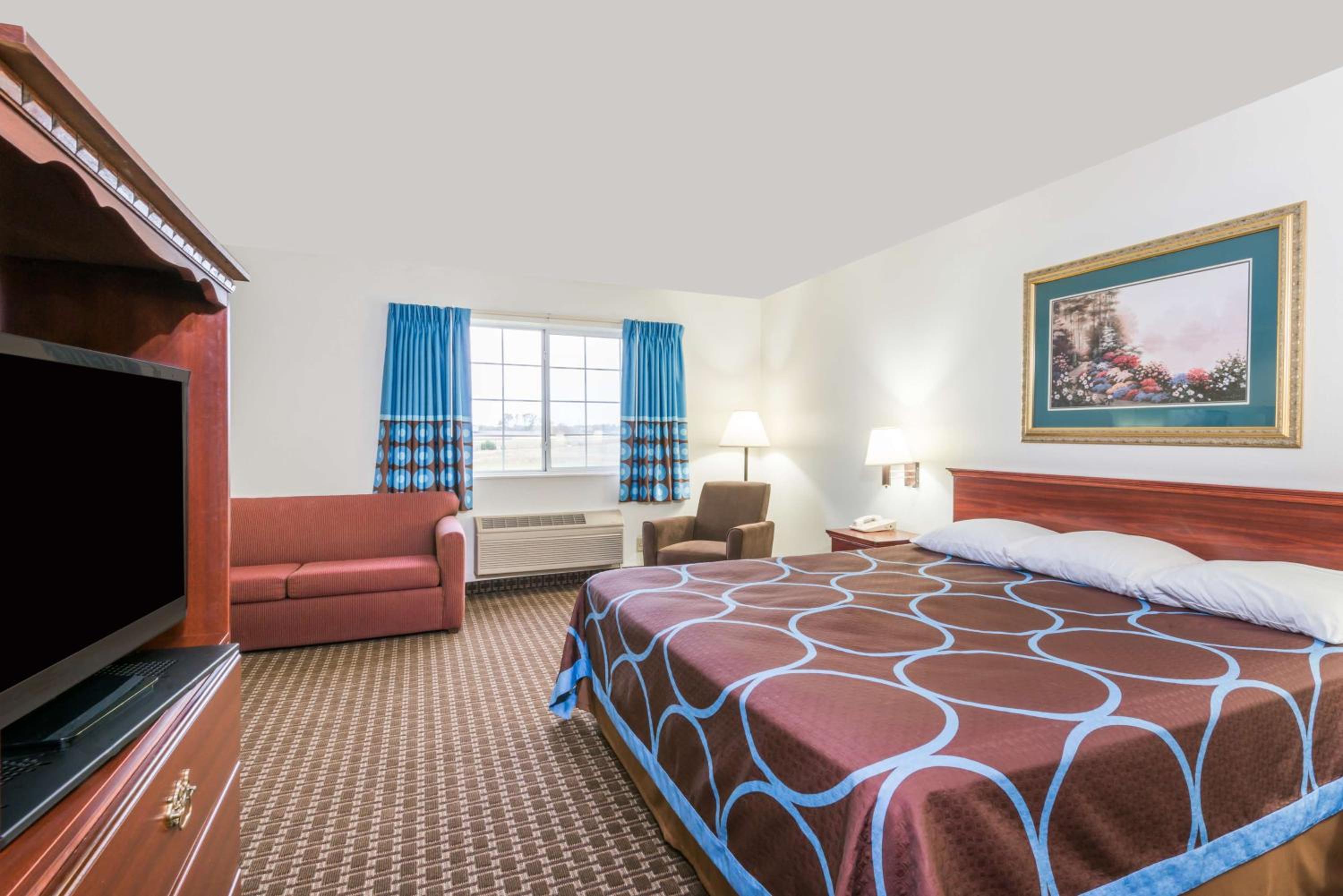 Deluxe King Room - Non-Smoking - Photo 1