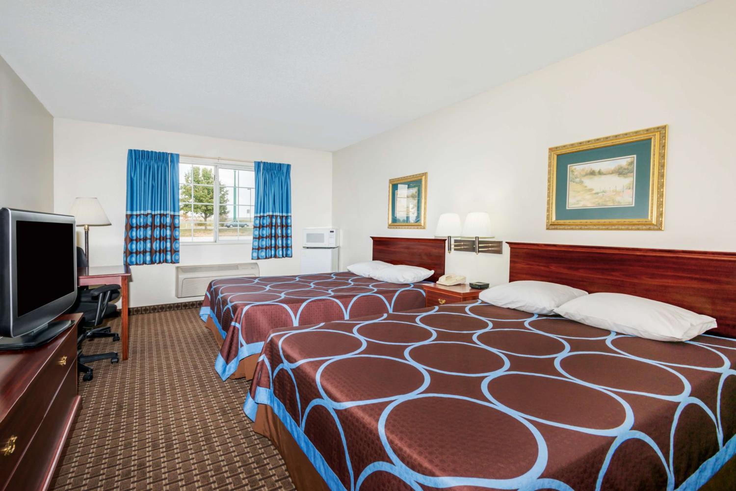 Queen Room - Non-Smoking - Photo 2