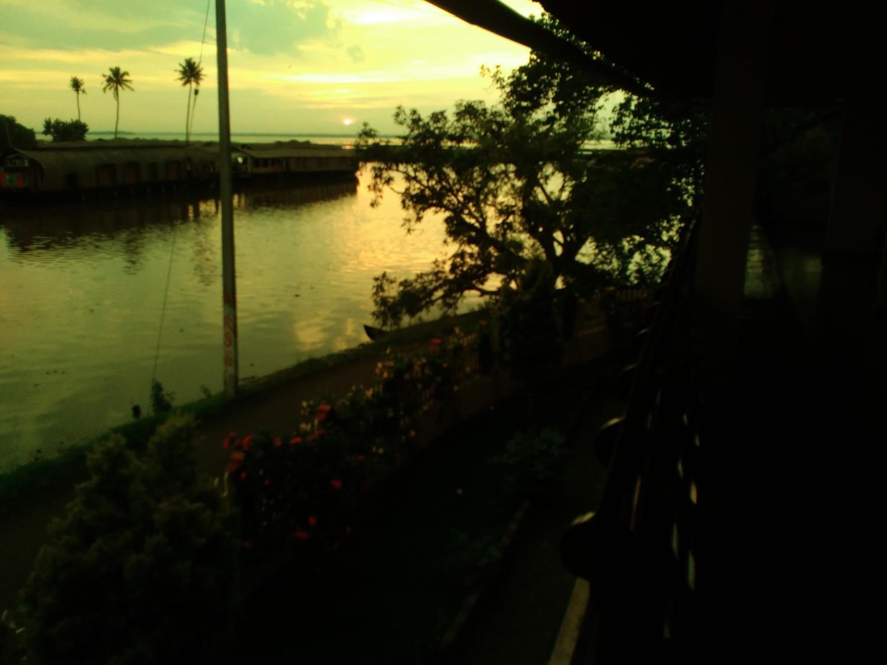 Double Room with Balcony - Photo 7