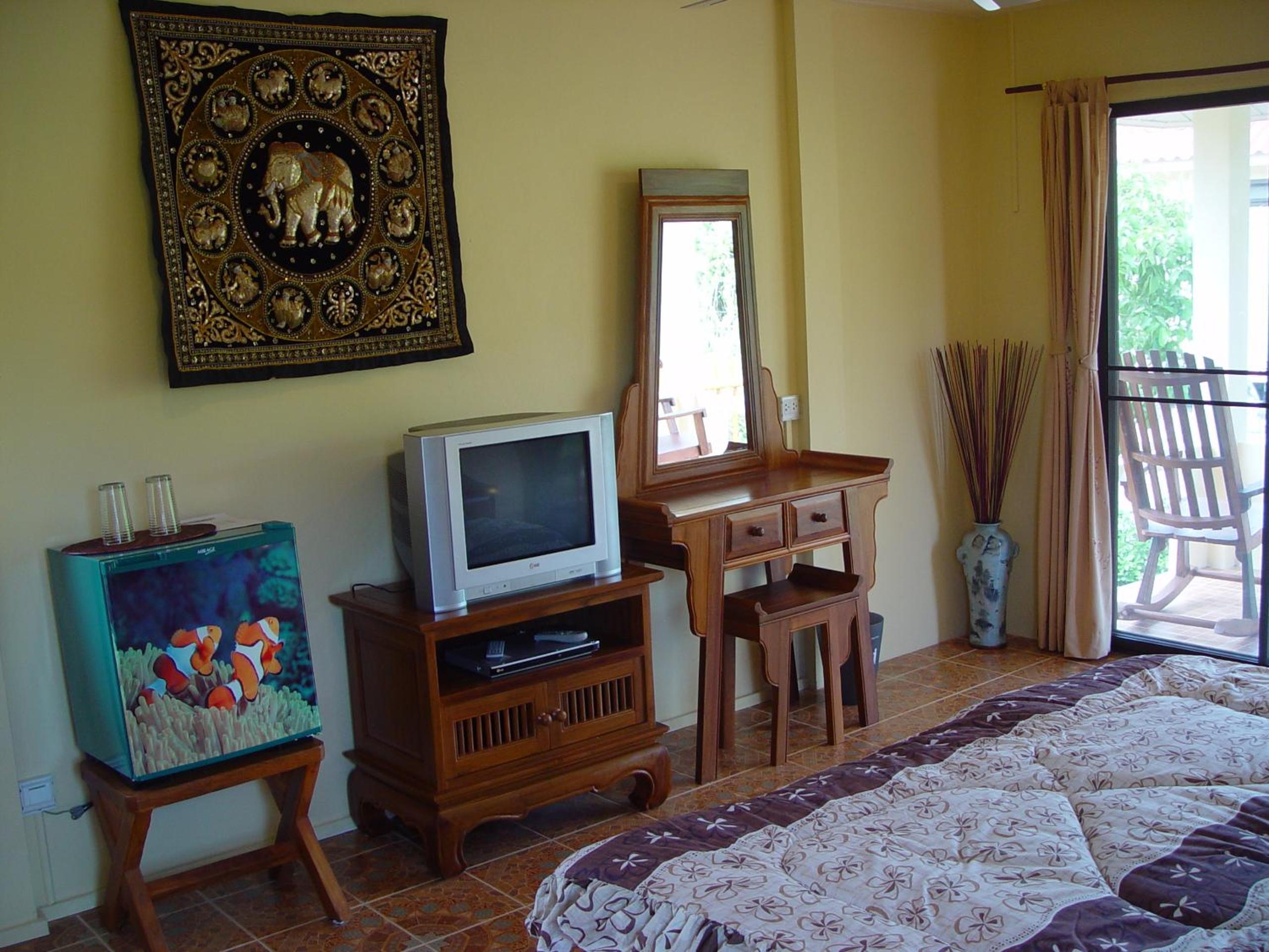 Family Bungalow with Fan photo 2