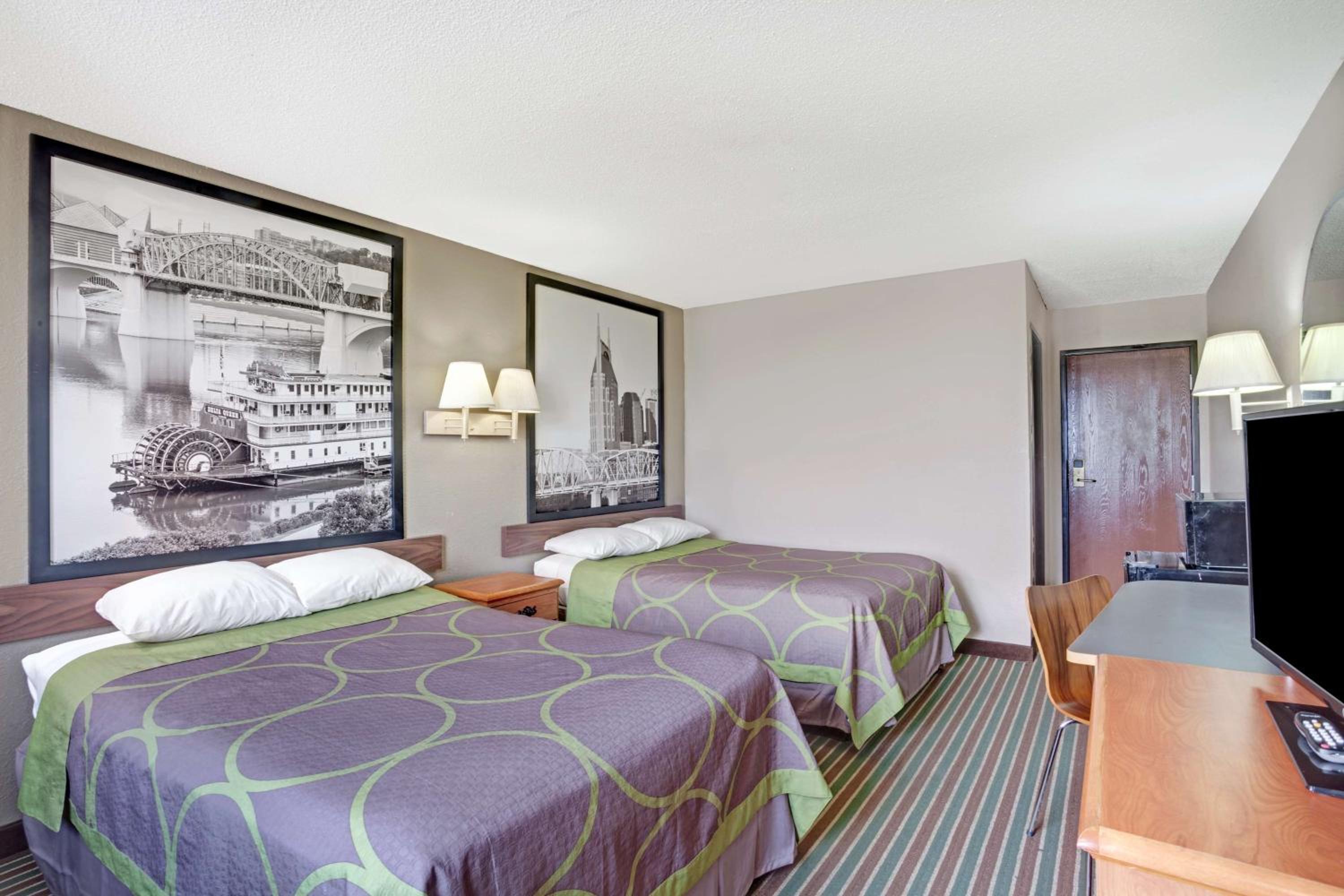 Double Room with Two Double Beds - Non-Smoking - Photo 3